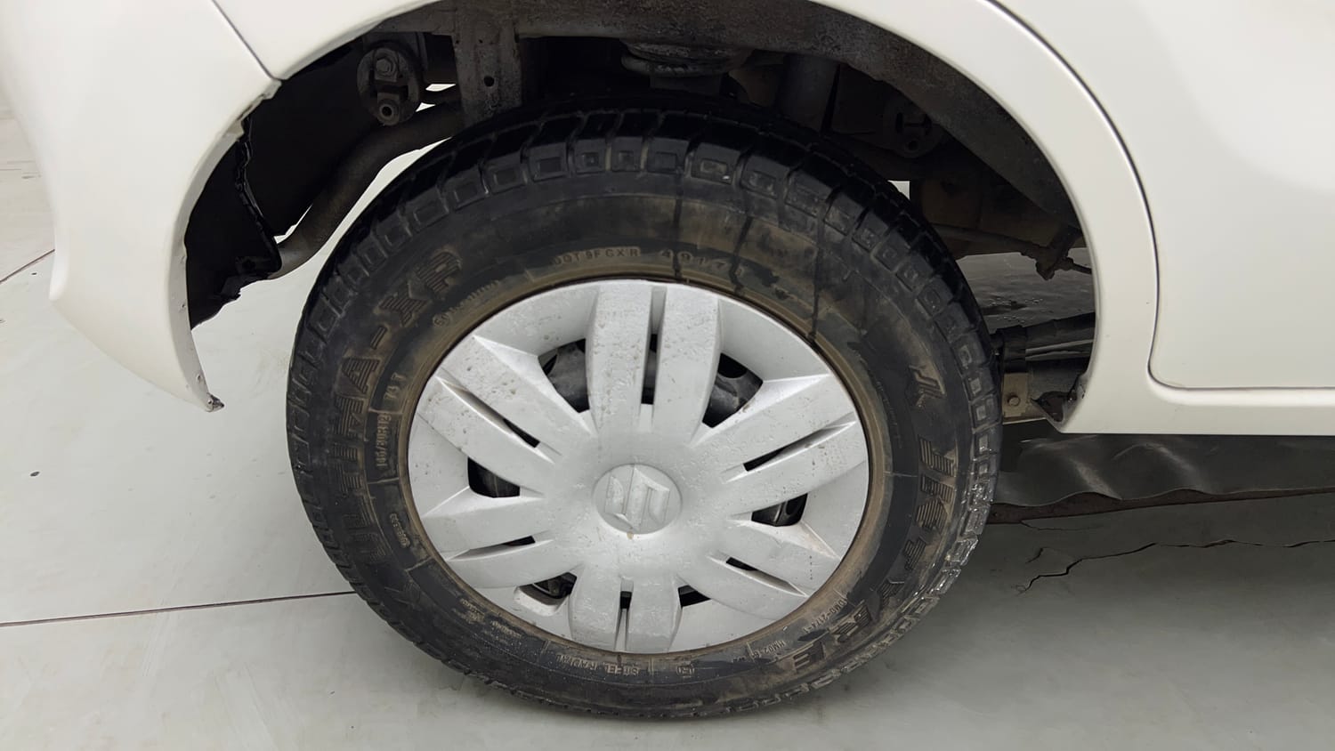 Used 2018 Maruti Suzuki Alto 800 LXi Petrol Manual tyres RIGHT REAR TYRE RIM VIEW