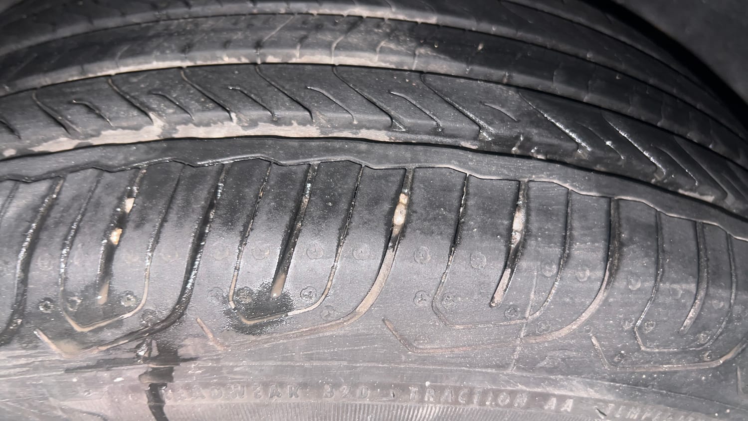 Used 2018 Ford EcoSport Titanium 1.5L TDCi Diesel Manual tyres LEFT REAR TYRE TREAD VIEW