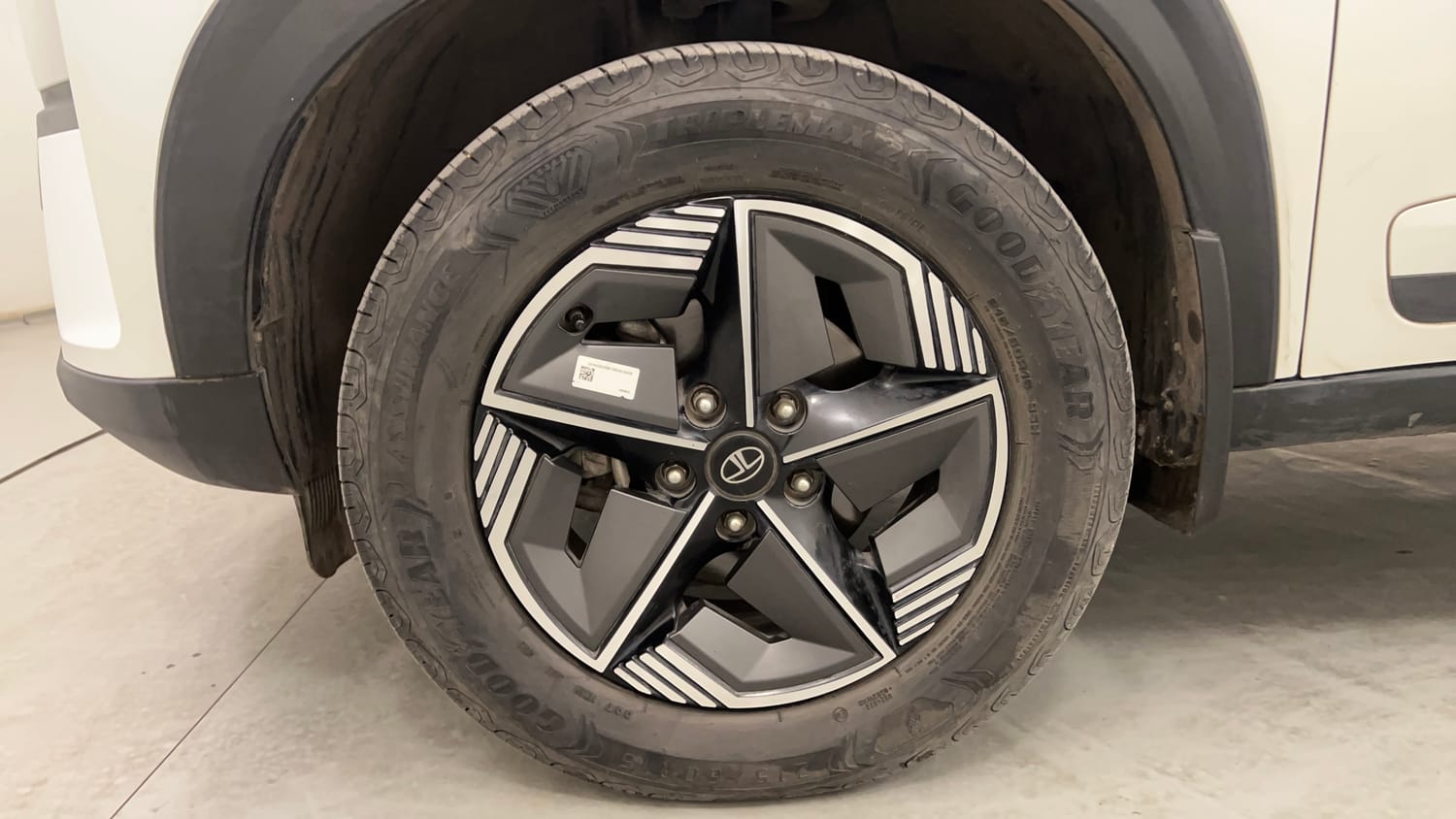 Used 2023 Tata Nexon Creative Plus S 1.2 Revotron Petrol 6AMT Petrol Automatic tyres LEFT FRONT TYRE RIM VIEW