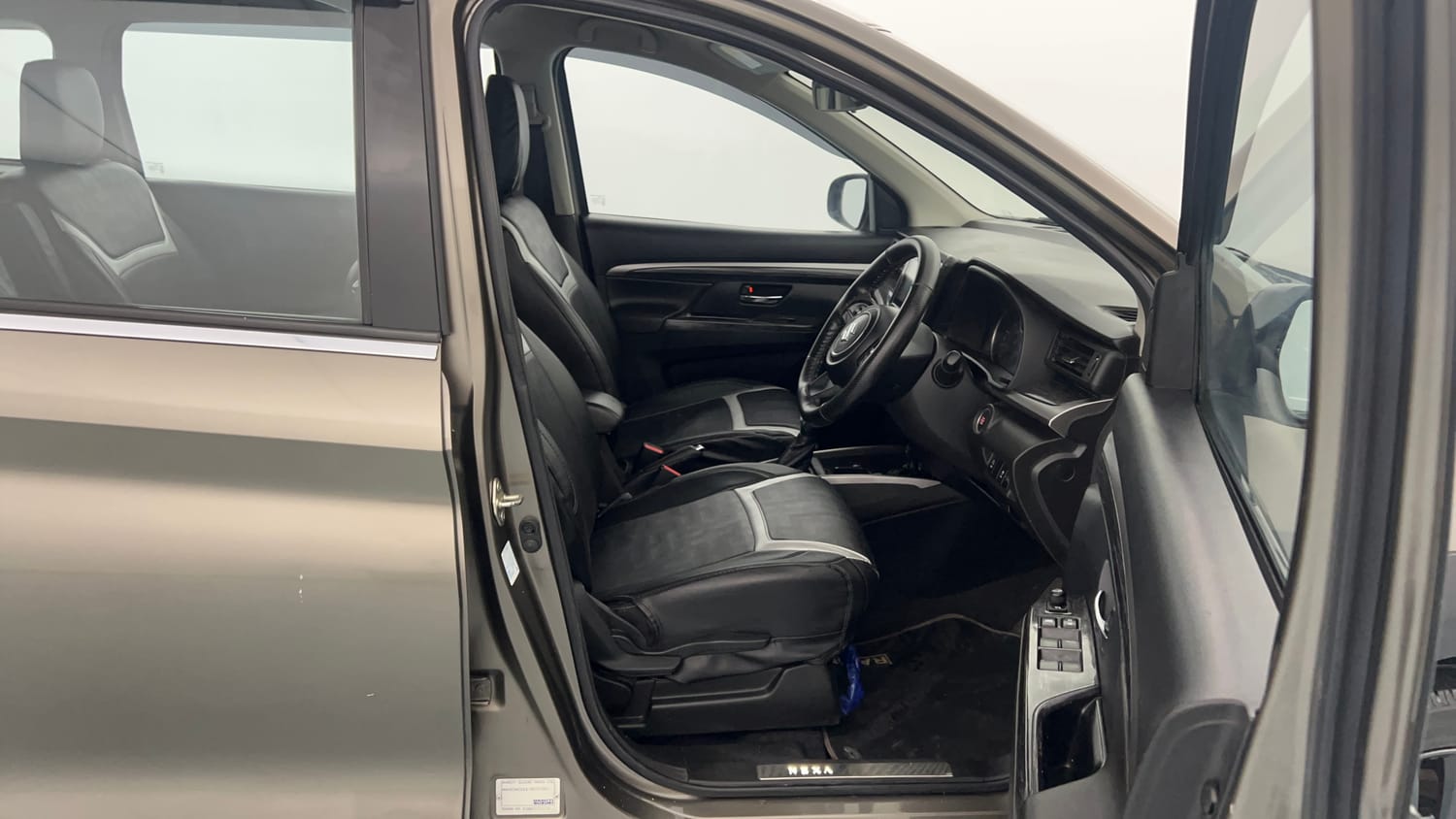 Used 2022 Maruti Suzuki XL6 Zeta AT Petrol Petrol Automatic interior RIGHT SIDE FRONT DOOR CABIN VIEW