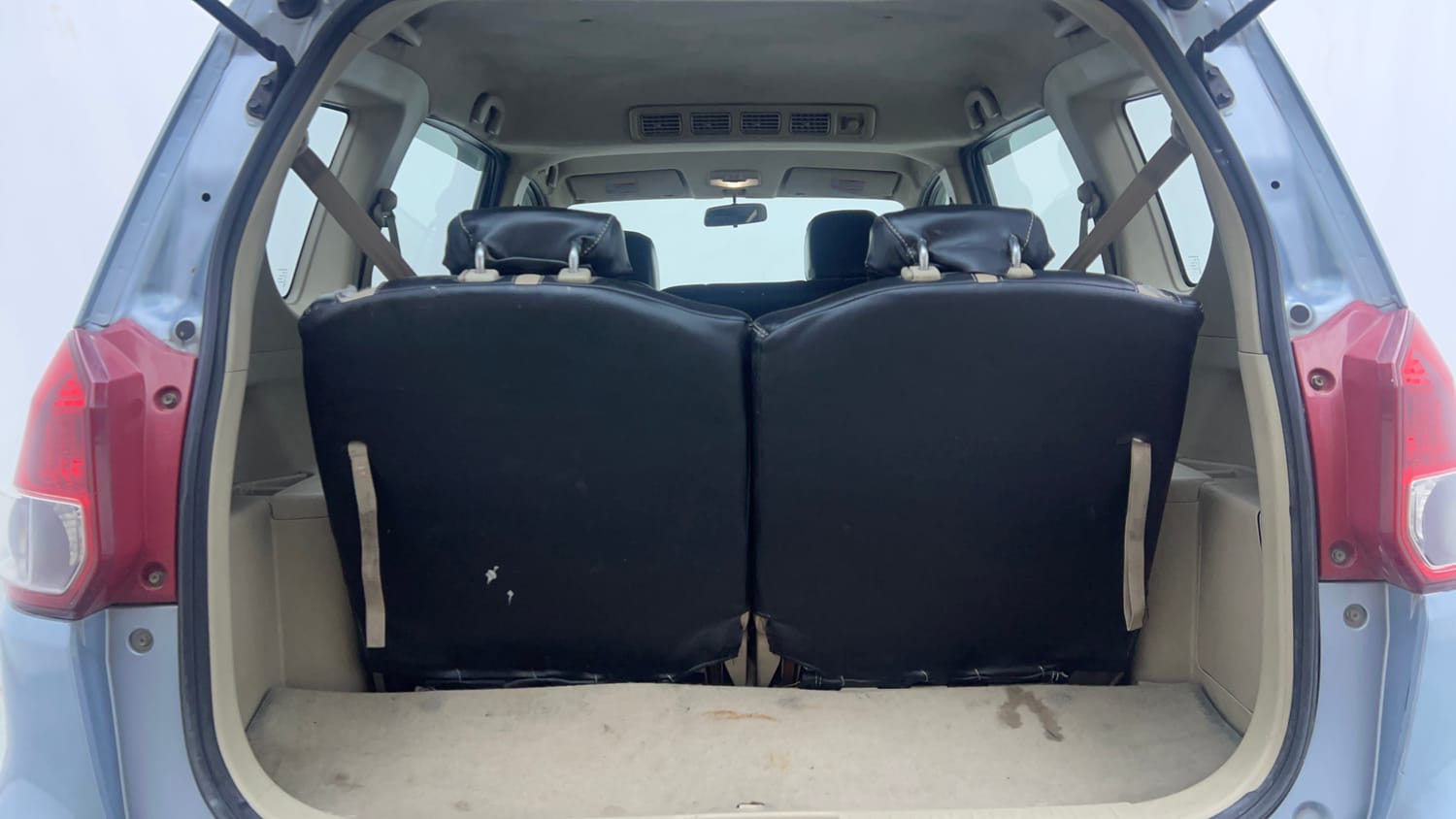 Used 2016 Maruti Suzuki Ertiga ZDI + SHVS Diesel Manual interior DICKY INSIDE VIEW
