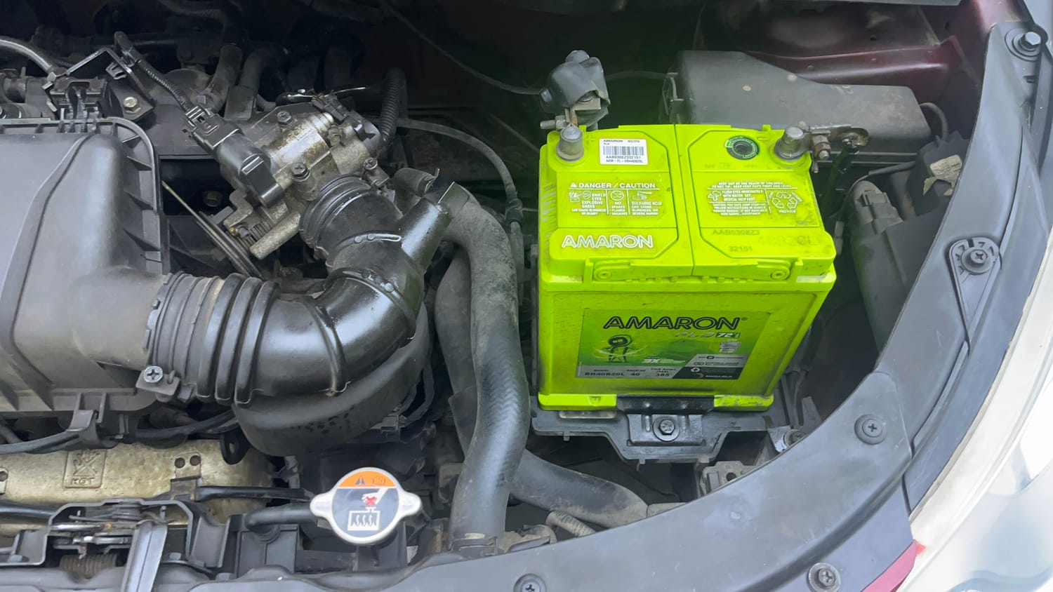 Used 2014 Hyundai i10 Magna 1.1 iRDE2 Petrol Manual engine ENGINE LEFT SIDE VIEW