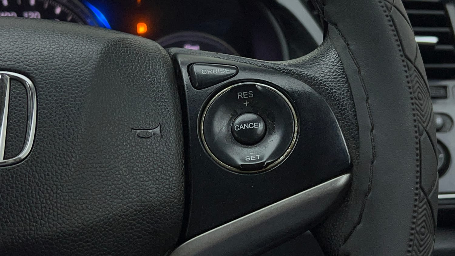 Used 2018 Honda City V Petrol Petrol Manual top_features Cruise control