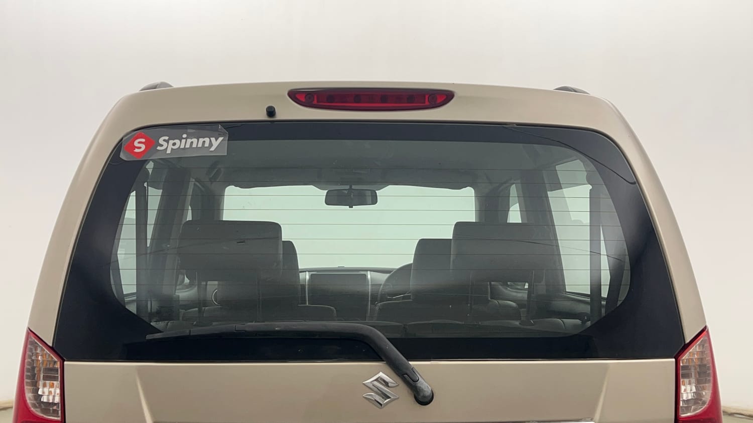 Used 2013 Maruti Suzuki Wagon R VXI Petrol Manual exterior BACK WINDSHIELD VIEW