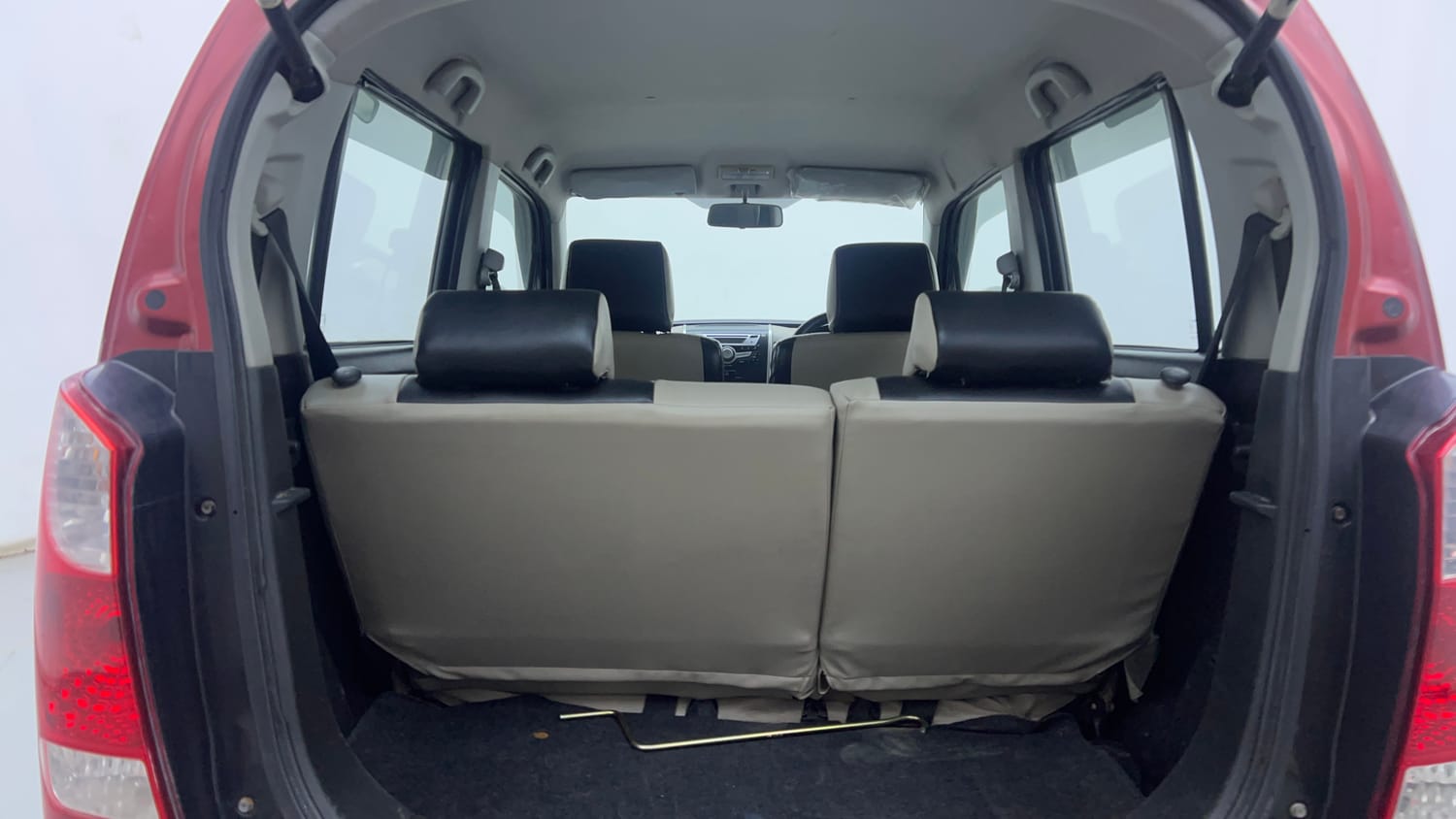Used 2016 Maruti Suzuki Wagon R 1.0 VXI AMT Petrol Automatic interior DICKY INSIDE VIEW