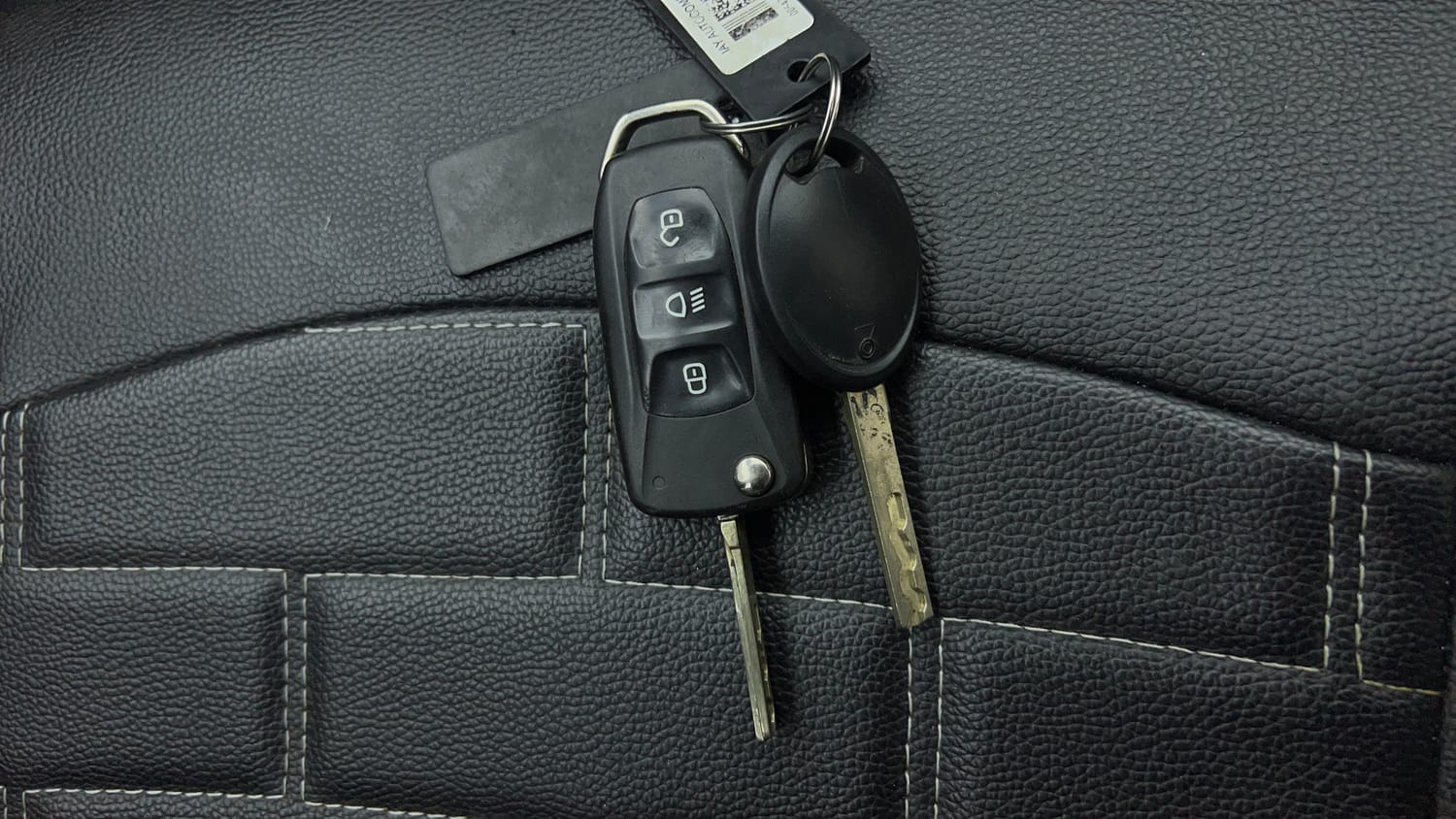 Used 2020 Tata Tiago Revotron XZA Petrol Automatic extra CAR KEY VIEW