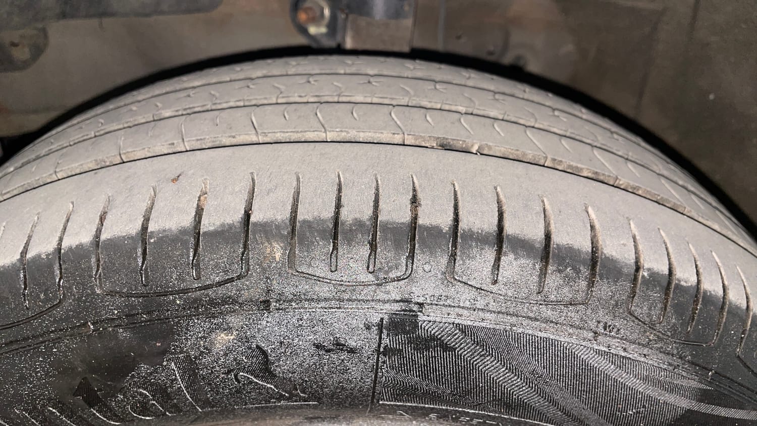 Used 2015 Honda Brio S MT Petrol Manual tyres LEFT FRONT TYRE TREAD VIEW