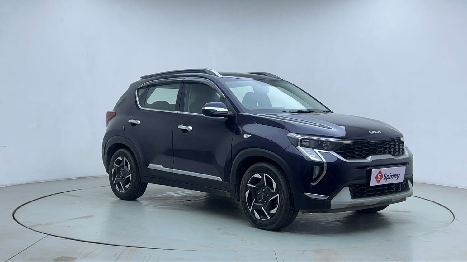 Used 2024 Kia Sonet HTK (O) 1.2 Petrol MT Petrol Manual exterior RIGHT FRONT CORNER VIEW