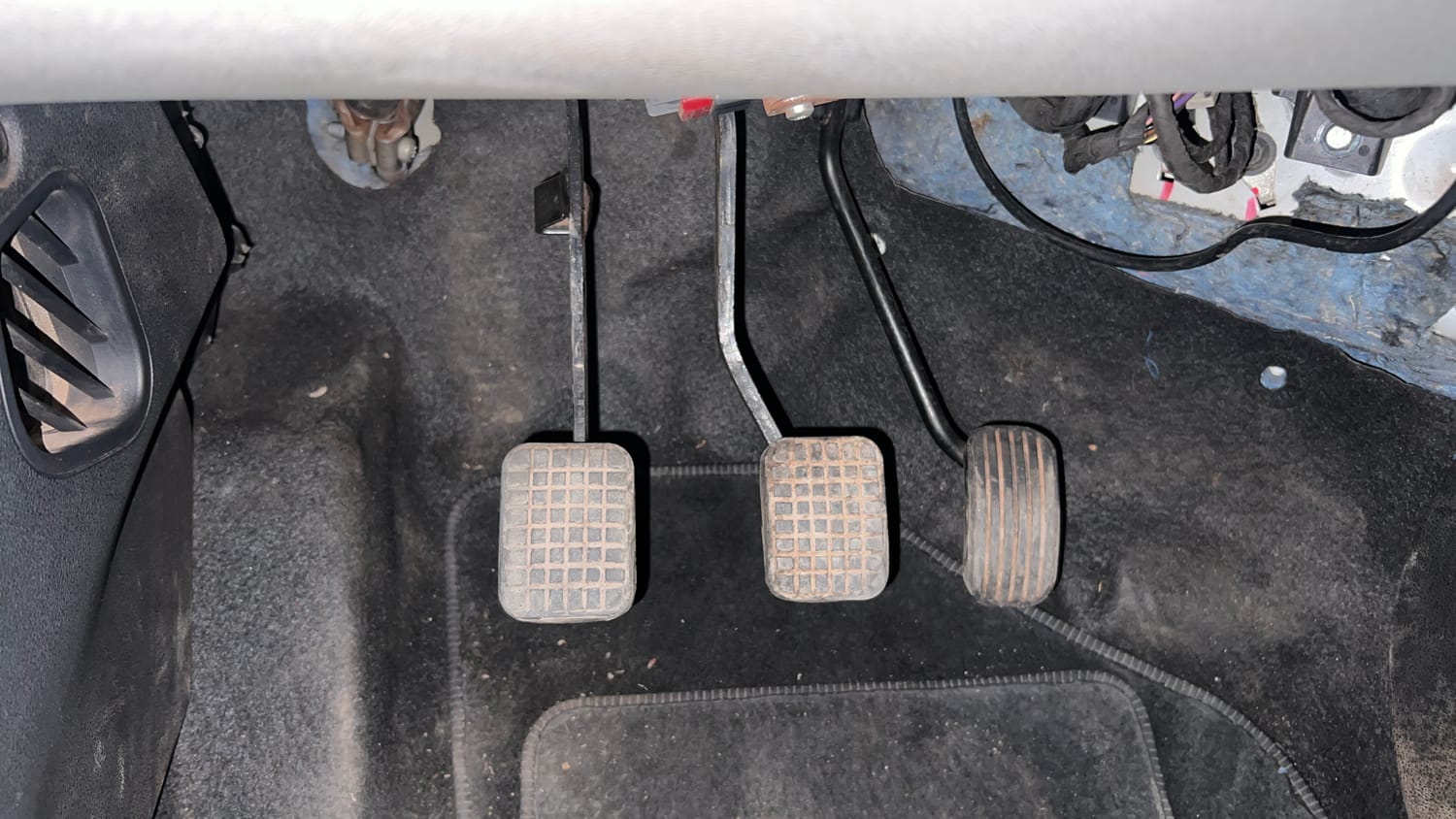 Used 2016 Tata Tiago Revotron XT Petrol Manual interior PEDALS VIEW