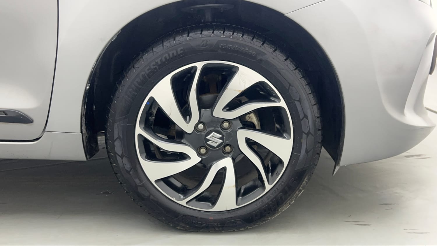 Used 2019 Maruti Suzuki Baleno Alpha Petrol Manual tyres RIGHT FRONT TYRE RIM VIEW