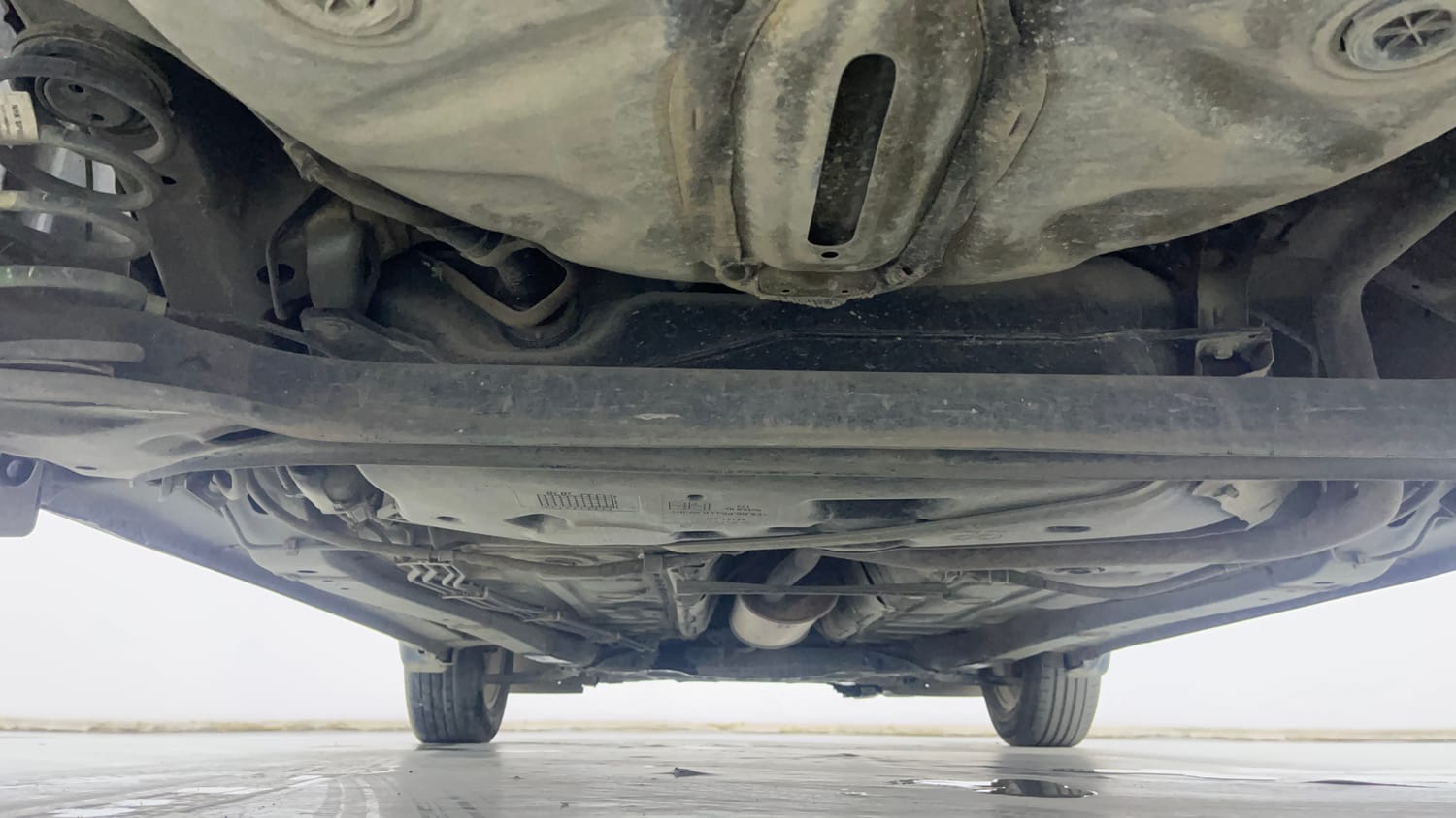Used 2020 Maruti Suzuki Swift ZXi AMT Petrol Automatic extra REAR UNDERBODY VIEW (TAKEN FROM REAR)