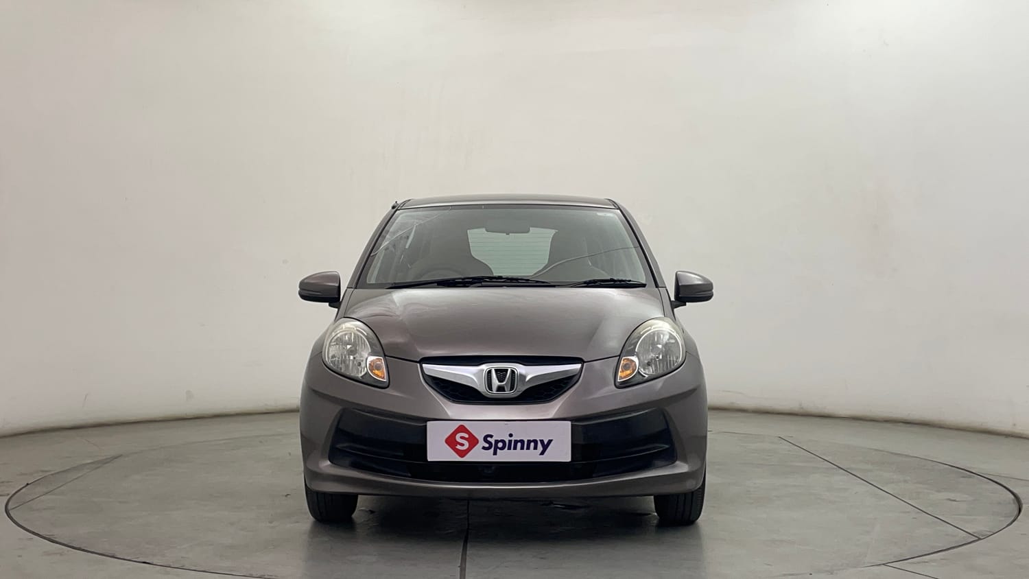 Used 2015 Honda Brio S MT Petrol Manual exterior FRONT VIEW