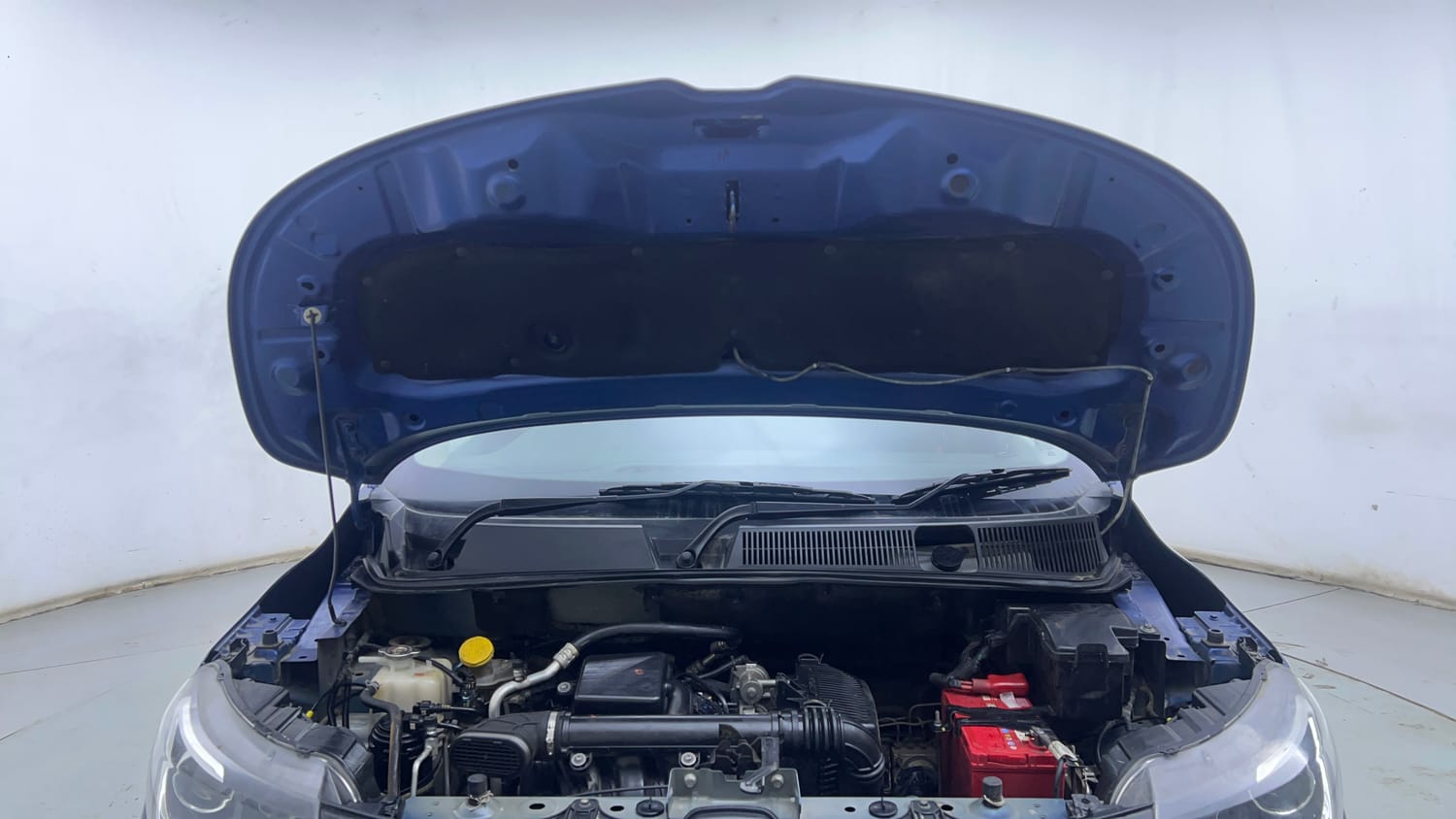 Used 2021 Renault Triber RXT Petrol Manual engine ENGINE & BONNET OPEN FRONT VIEW