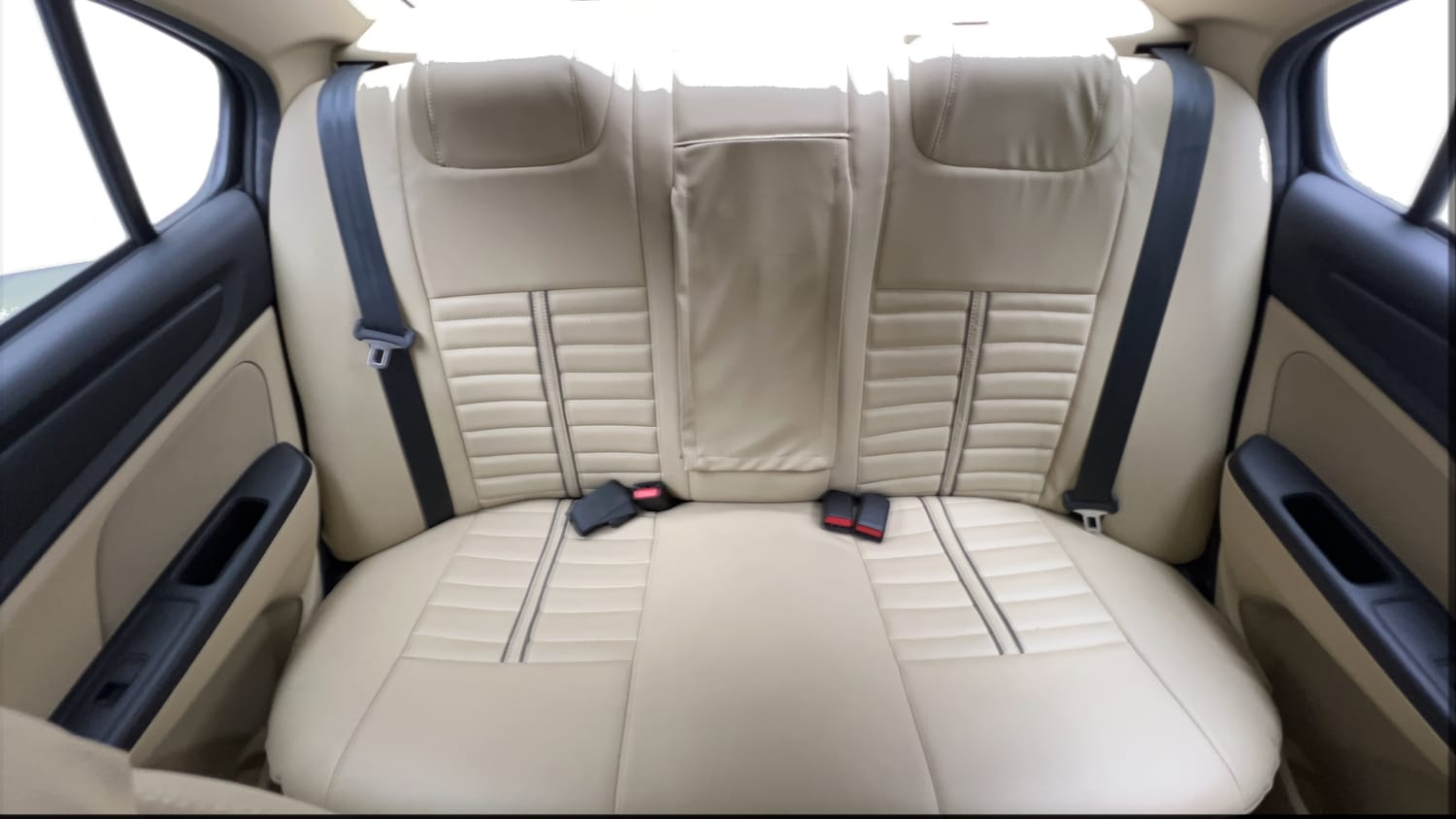 Used 2022 Honda Amaze VX CVT 1.2 Petrol Petrol Automatic interior REAR SEAT CONDITION VIEW