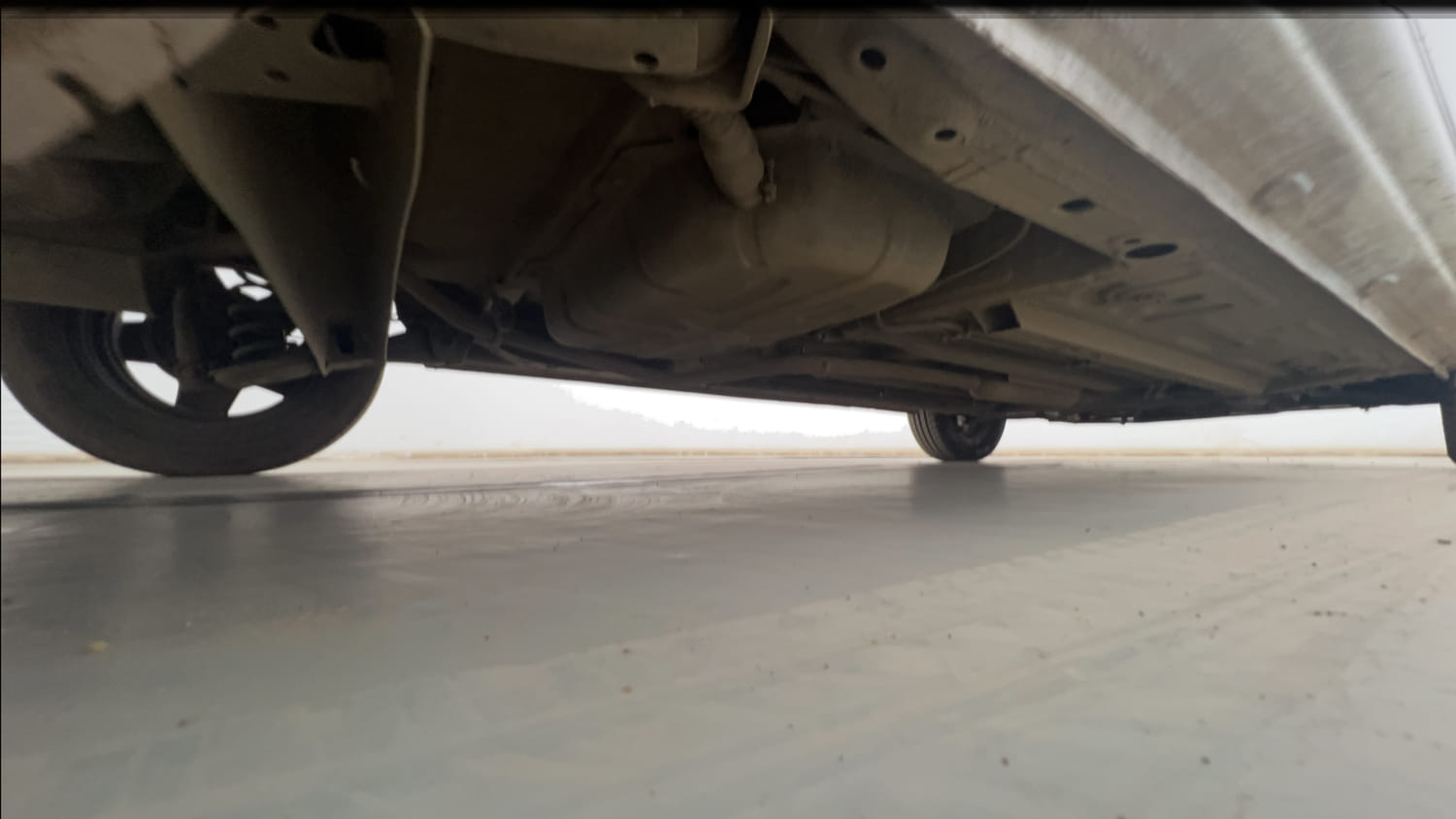 Used 2022 Renault Triber RXZ Dual Tone Petrol Manual extra REAR RIGHT UNDERBODY VIEW