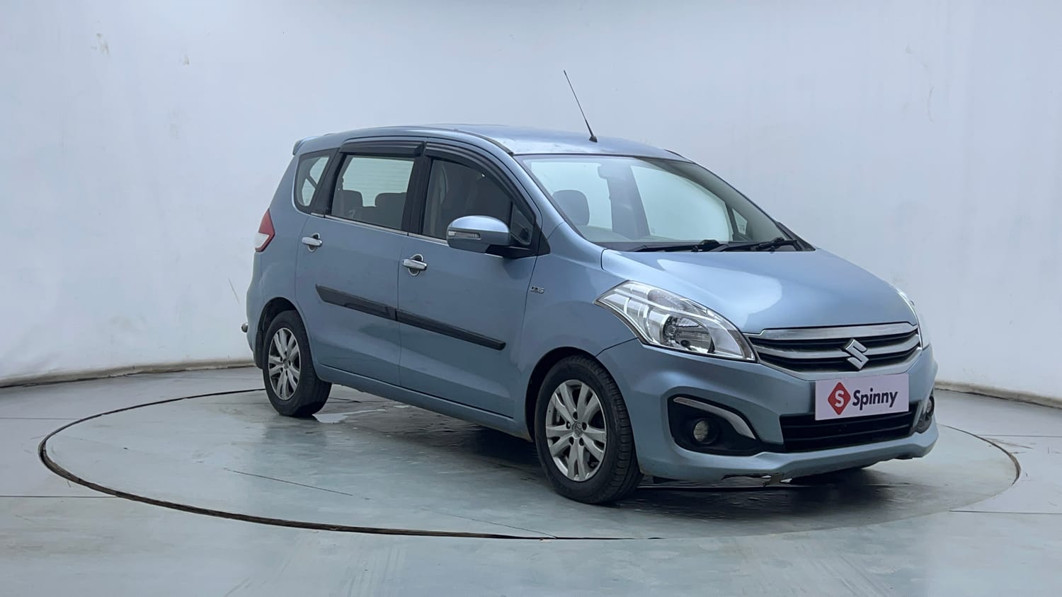 Used 2016 Maruti Suzuki Ertiga ZDI + SHVS Diesel Manual exterior RIGHT FRONT CORNER VIEW