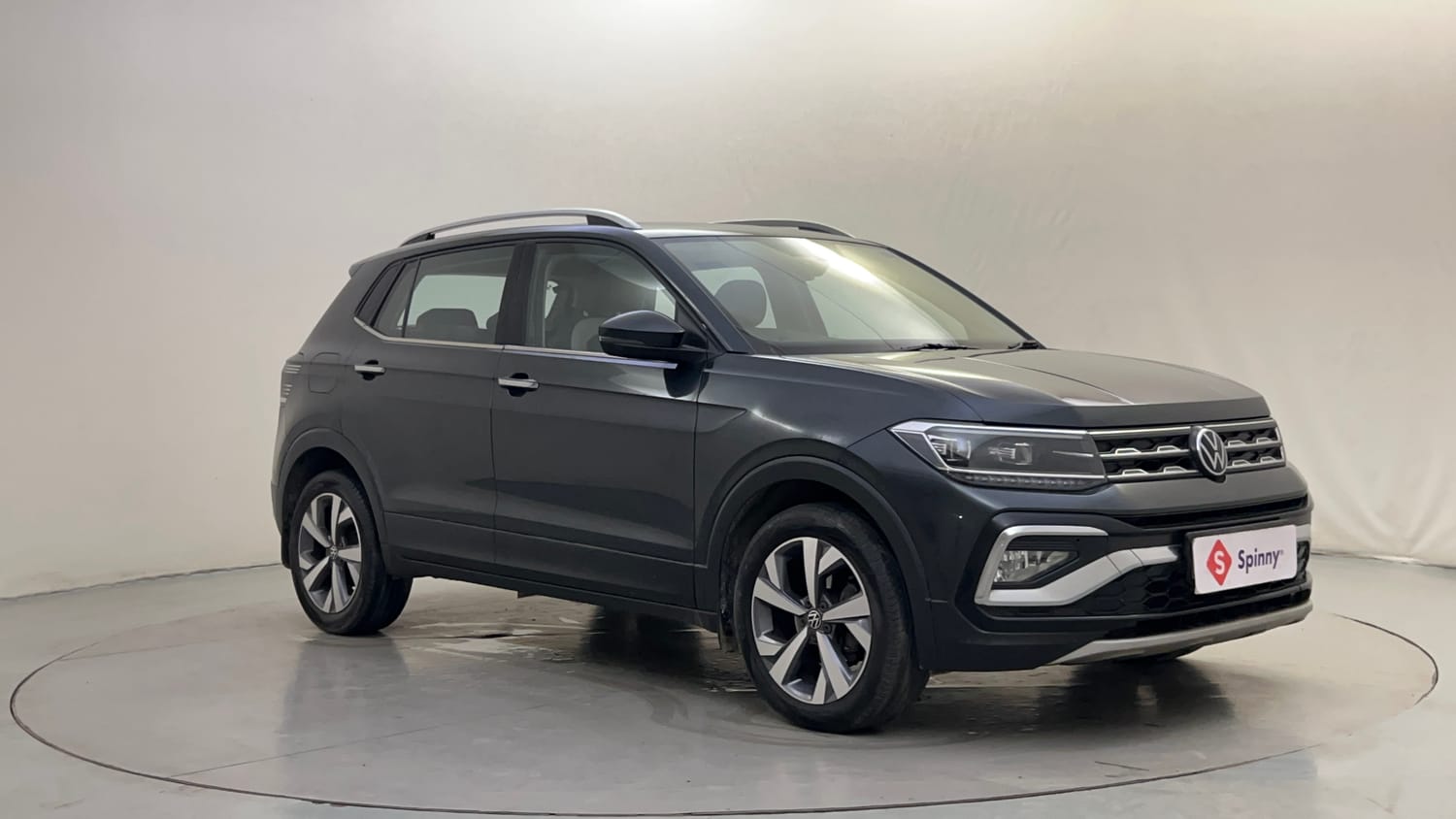 Used 2022 Volkswagen Taigun Topline 1.0 TSI MT Petrol Manual exterior RIGHT FRONT CORNER VIEW