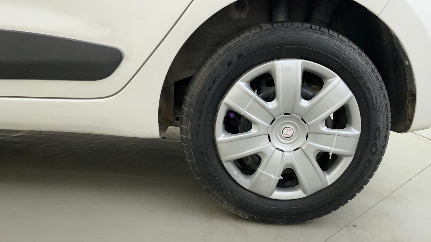 Used 2014 Hyundai Grand i10 Sportz 1.2 Kappa VTVT Petrol Manual tyres LEFT REAR TYRE RIM VIEW