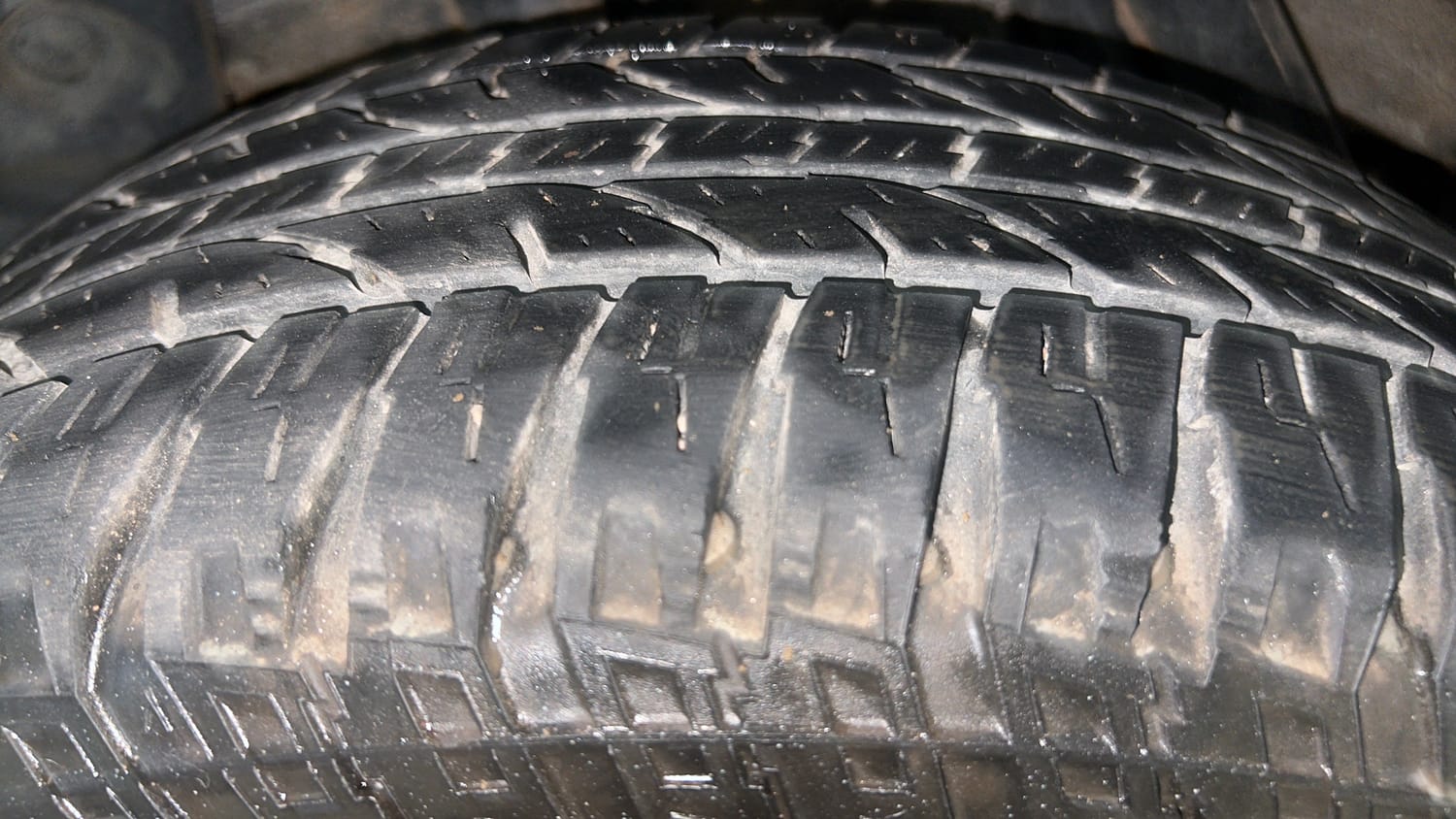 Used 2016 Renault Duster 110 PS RXL 4X2 MT Diesel Manual tyres RIGHT REAR TYRE TREAD VIEW