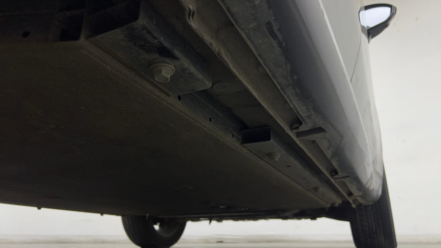 Used 2025 MG Motors Windsor EV Essence Pro Electric Automatic extra REAR RIGHT UNDERBODY VIEW