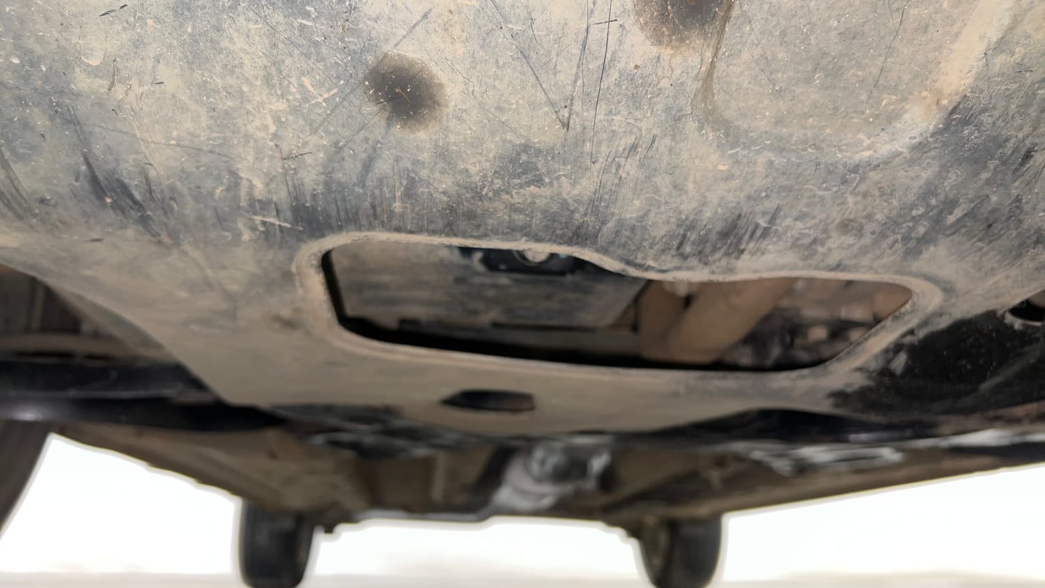 Used 2021 Hyundai Venue SX 1.0 Turbo iMT Petrol Manual extra FRONT LEFT UNDERBODY VIEW
