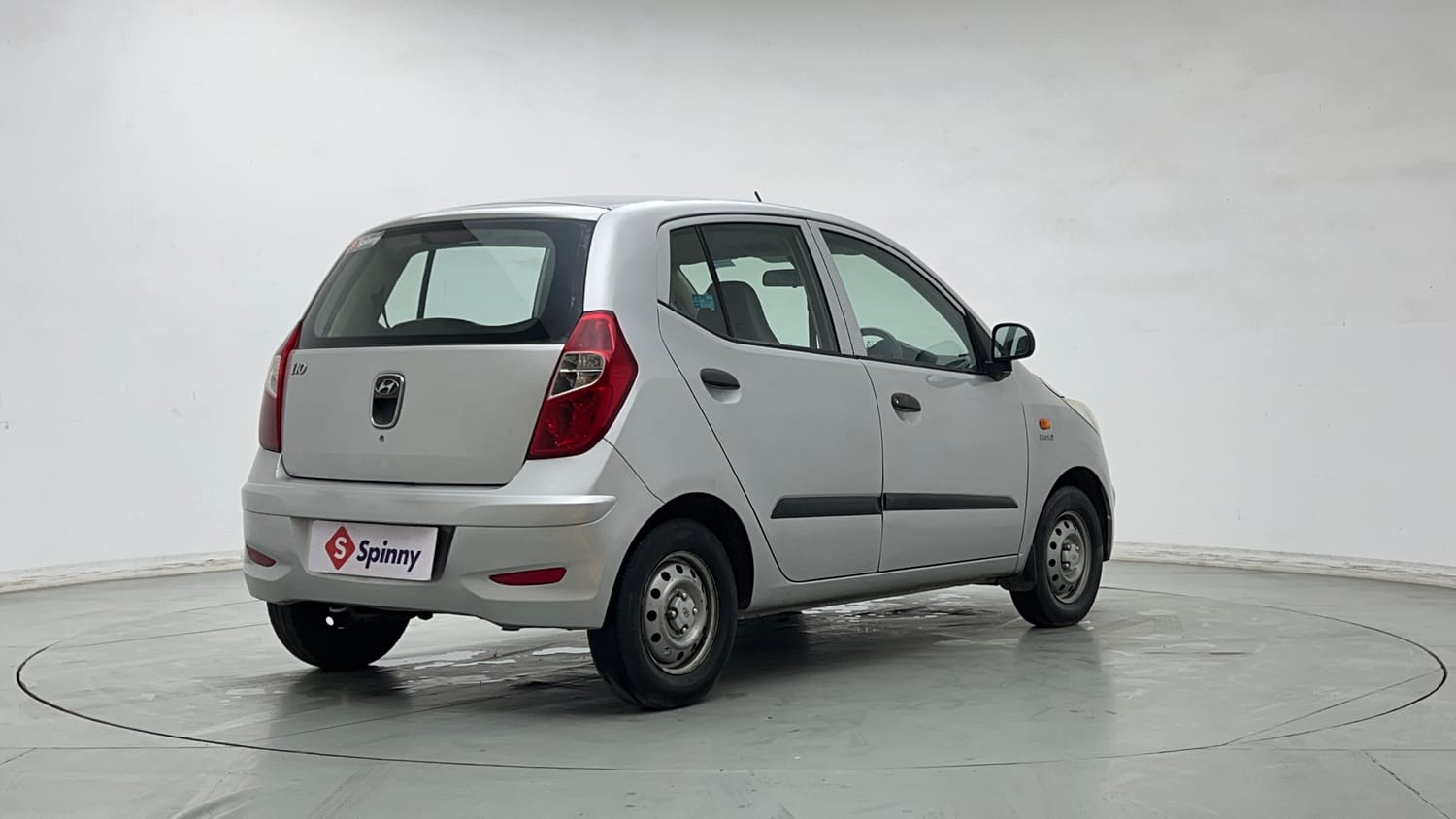 Used 2013 Hyundai i10 Era 1.1 iRDE2 Petrol Manual exterior RIGHT REAR CORNER VIEW