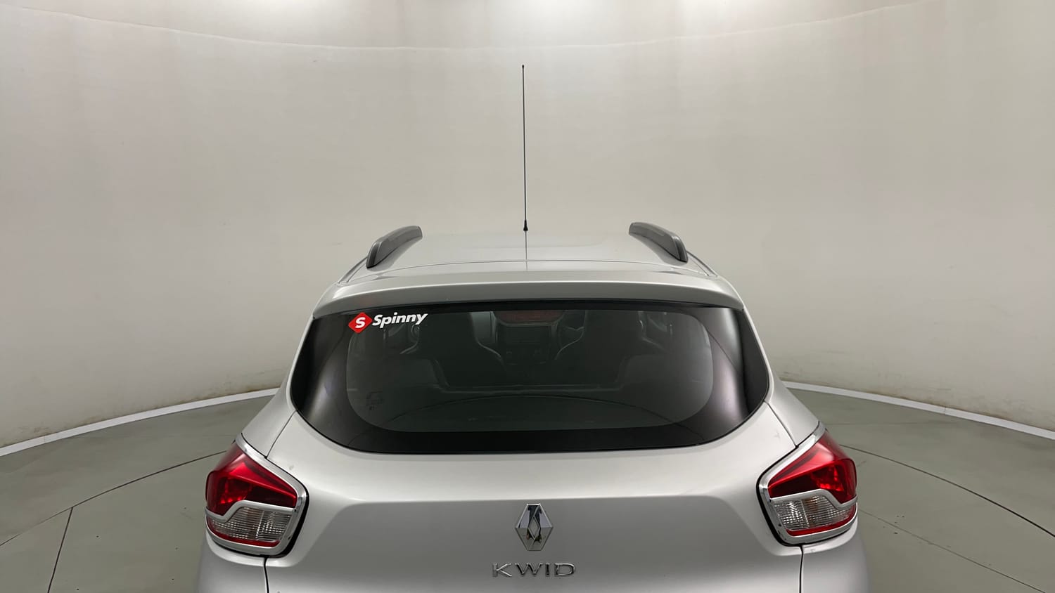 Used 2016 Renault Kwid RXT Petrol Manual exterior BACK WINDSHIELD VIEW