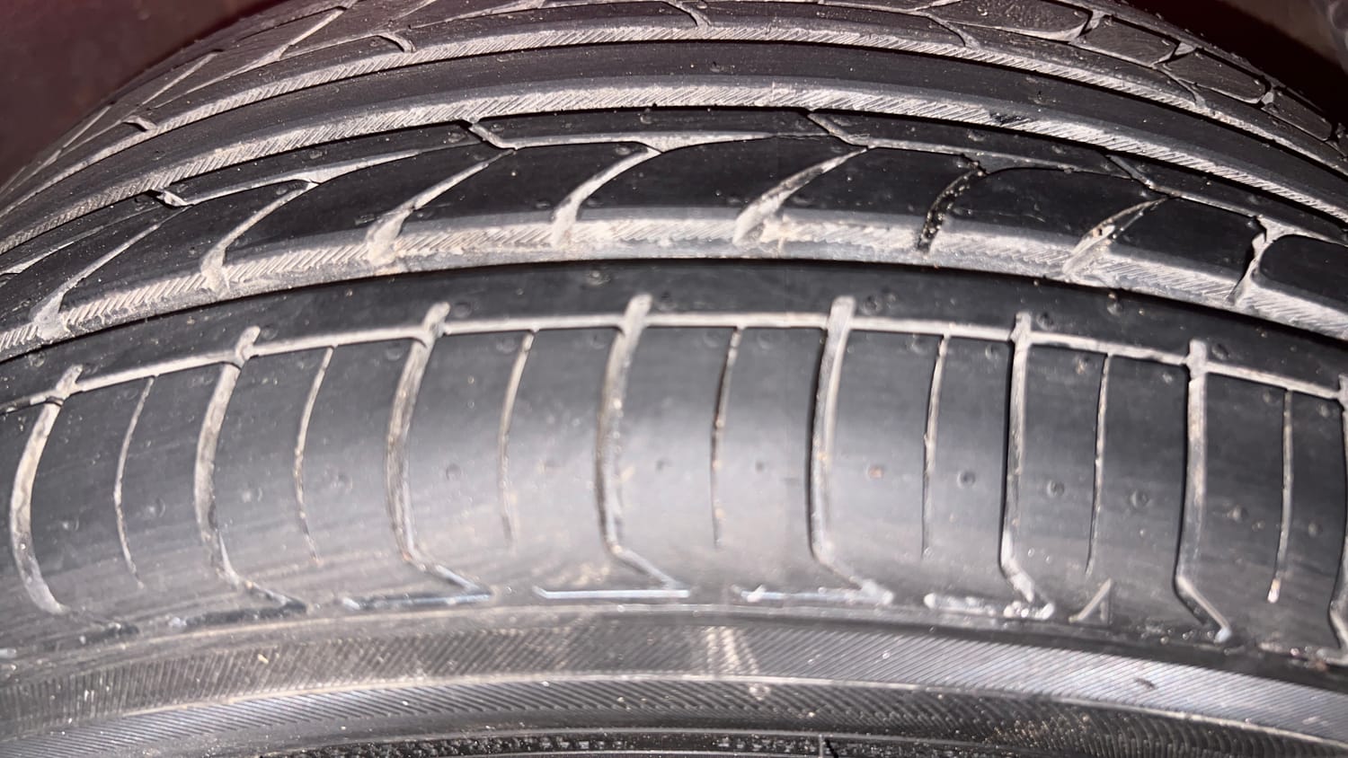 Used 2016 Maruti Suzuki Baleno Zeta 1.2 AT Petrol Automatic tyres RIGHT FRONT TYRE TREAD VIEW
