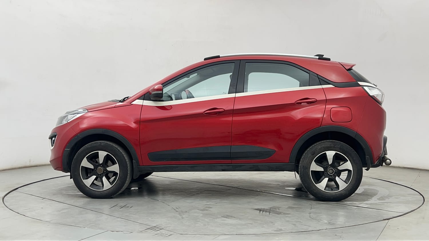 Used 2019 Tata Nexon XZ Plus Diesel Diesel Manual exterior LEFT SIDE VIEW