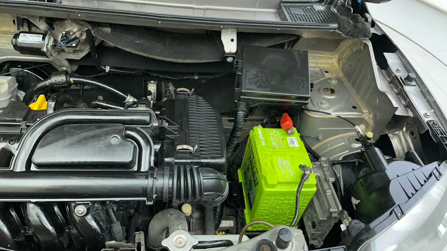 Used 2018 Renault Kwid 1.0 RXT AMT Opt Petrol Automatic engine ENGINE LEFT SIDE VIEW