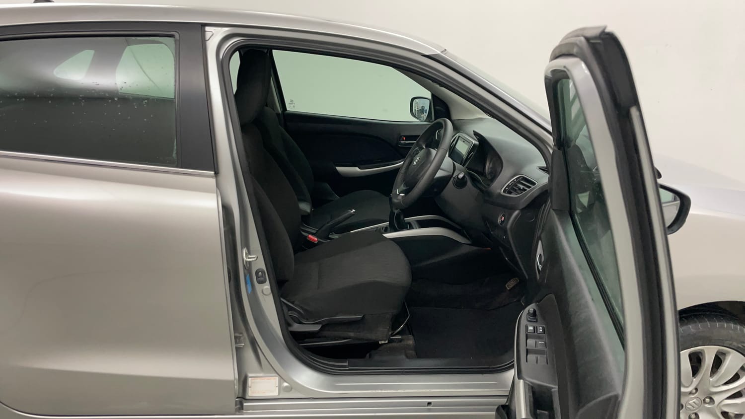 Used 2017 Maruti Suzuki Baleno Alpha 1.2 Petrol Manual interior RIGHT SIDE FRONT DOOR CABIN VIEW