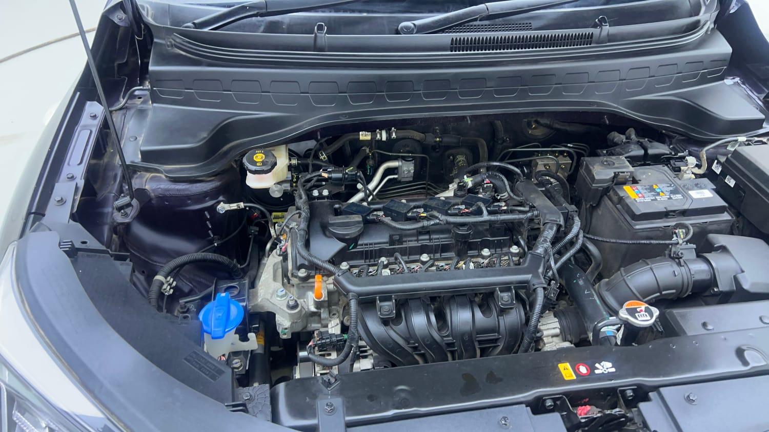 Used 2024 Kia Sonet HTK (O) 1.2 Petrol MT Petrol Manual engine ENGINE RIGHT SIDE VIEW