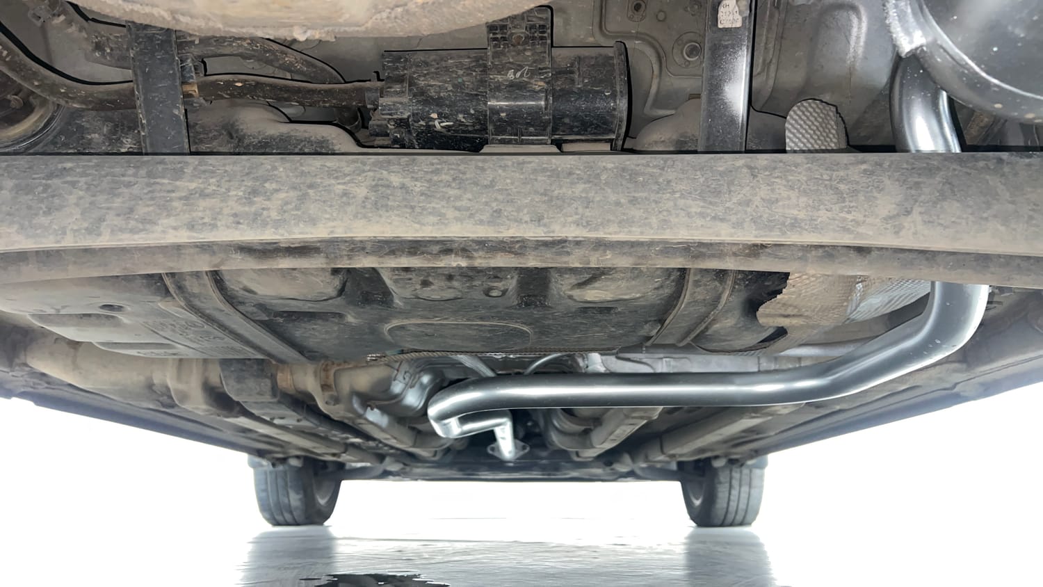 Used 2018 Hyundai Elite i20 Asta 1.2 (O) Petrol Manual extra REAR UNDERBODY VIEW (TAKEN FROM REAR)