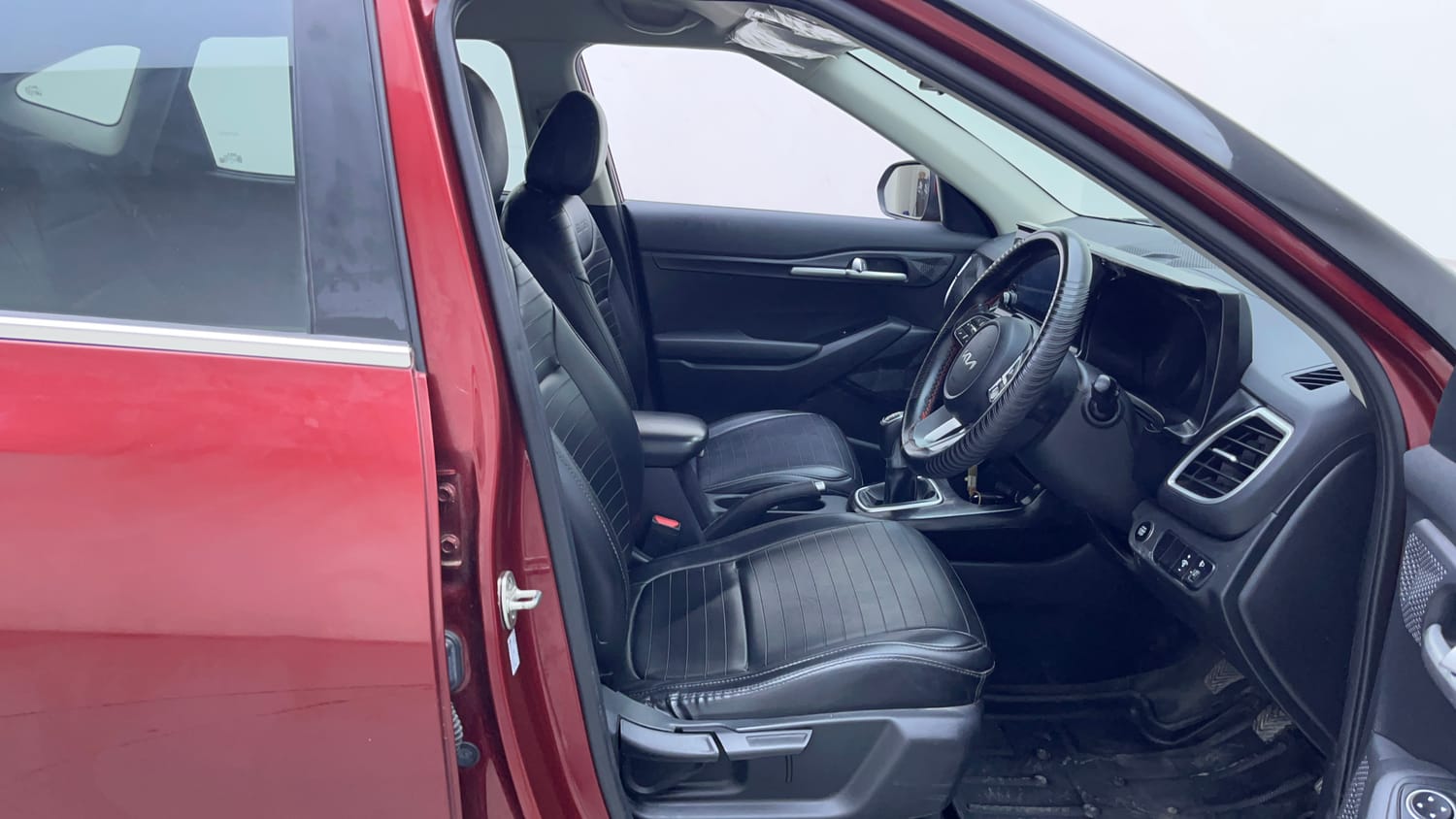 Used 2021 Kia Seltos HTK Plus 1.5 Diesel Diesel Manual interior RIGHT SIDE FRONT DOOR CABIN VIEW