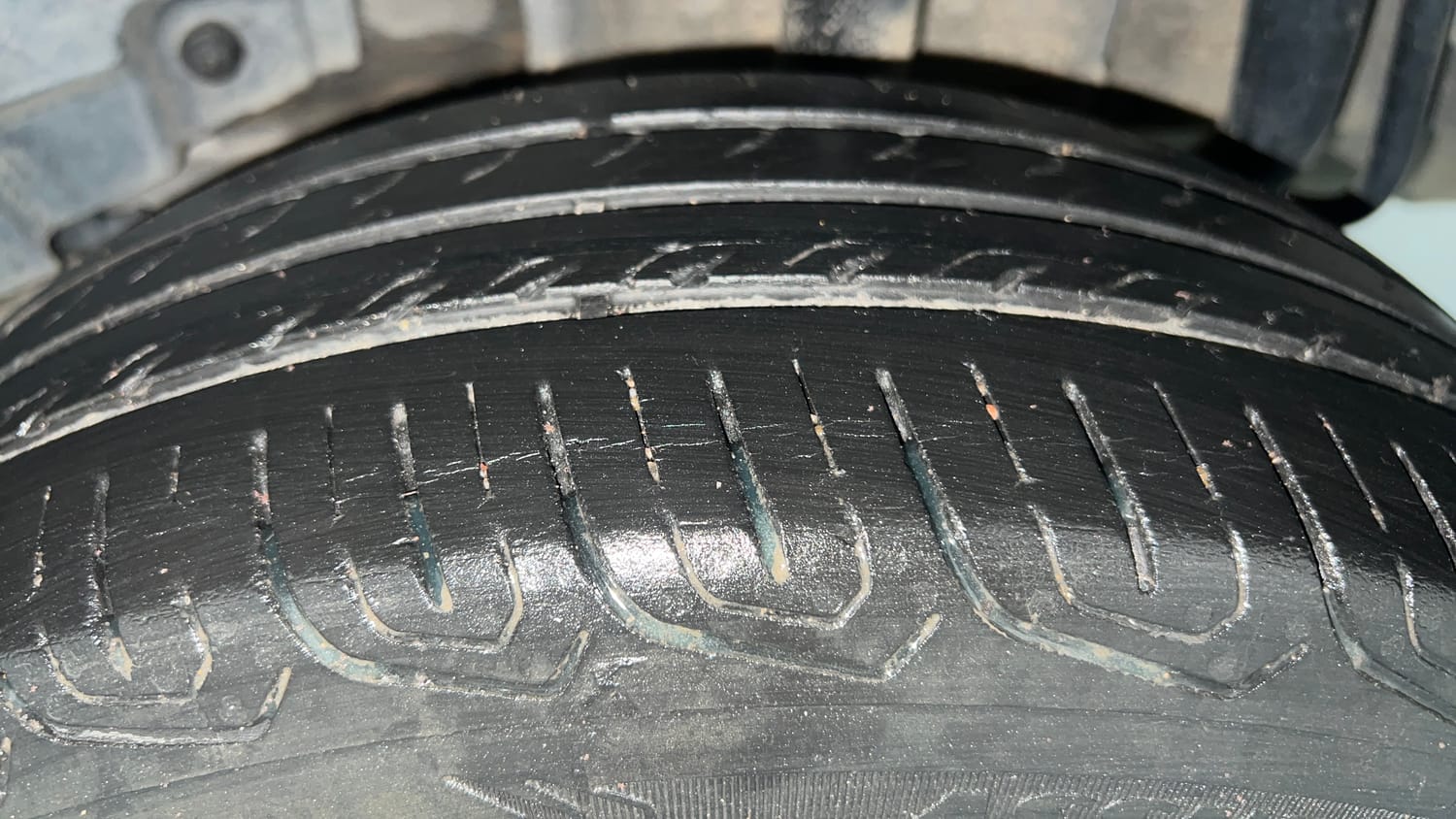 Used 2022 Tata Tigor XZ Plus CNG Cng Manual tyres LEFT REAR TYRE TREAD VIEW