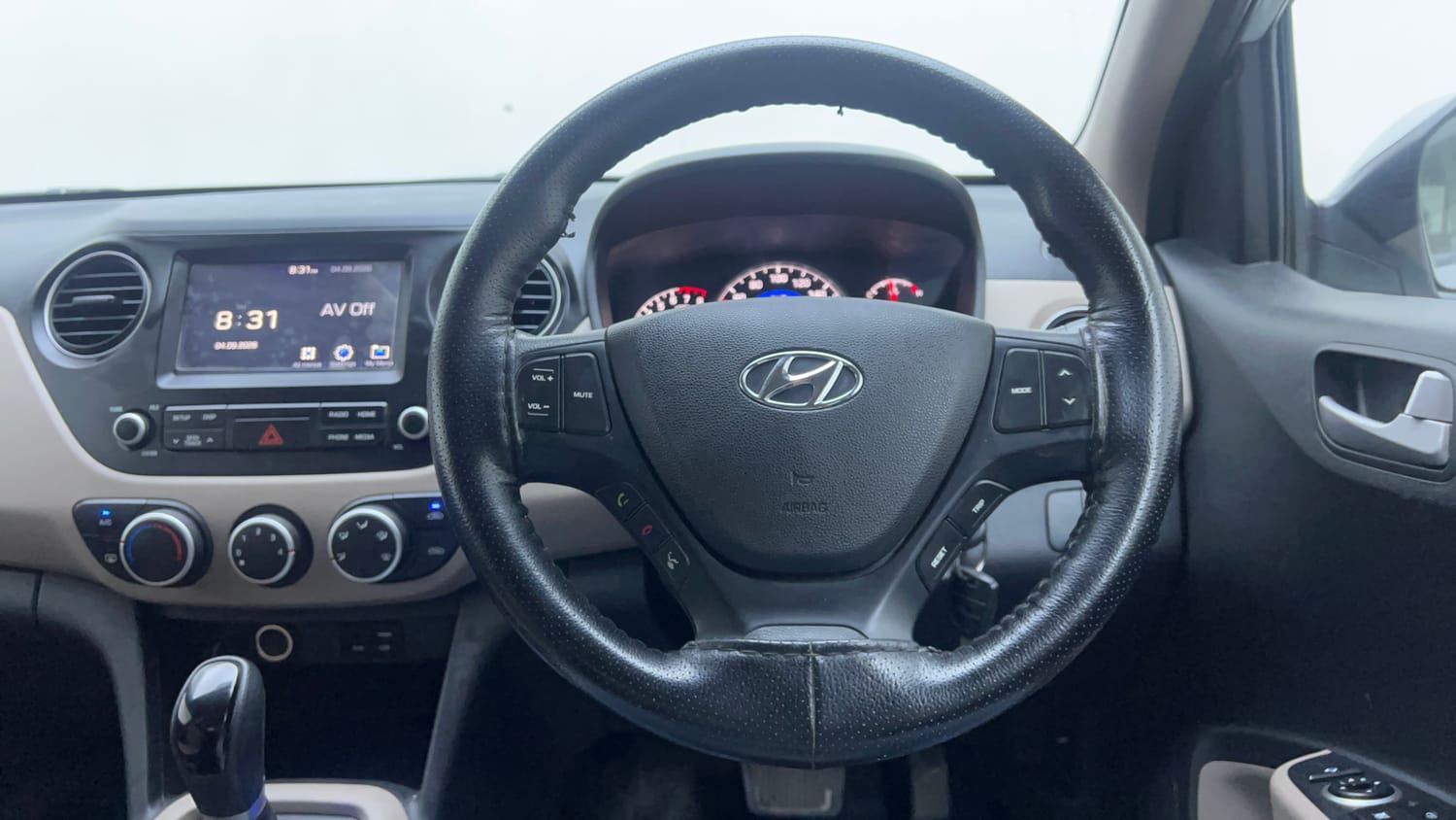 Used 2018 Hyundai Grand i10 Sportz AT 1.2 Kappa VTVT Petrol Automatic interior STEERING VIEW