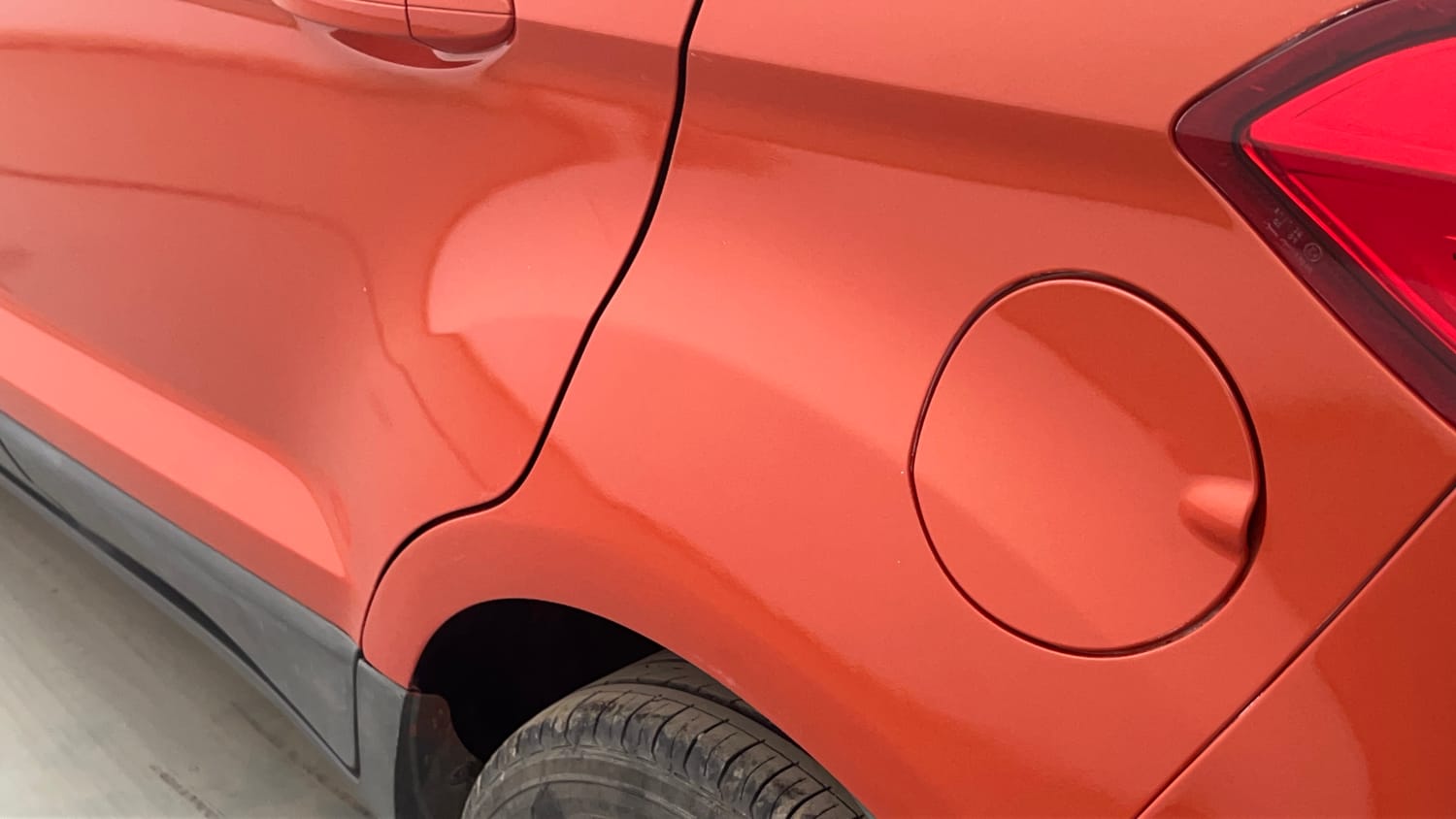 Used 2017 Ford EcoSport Titanium 1.5L Ti-VCT AT Petrol Automatic dents MINOR DENT