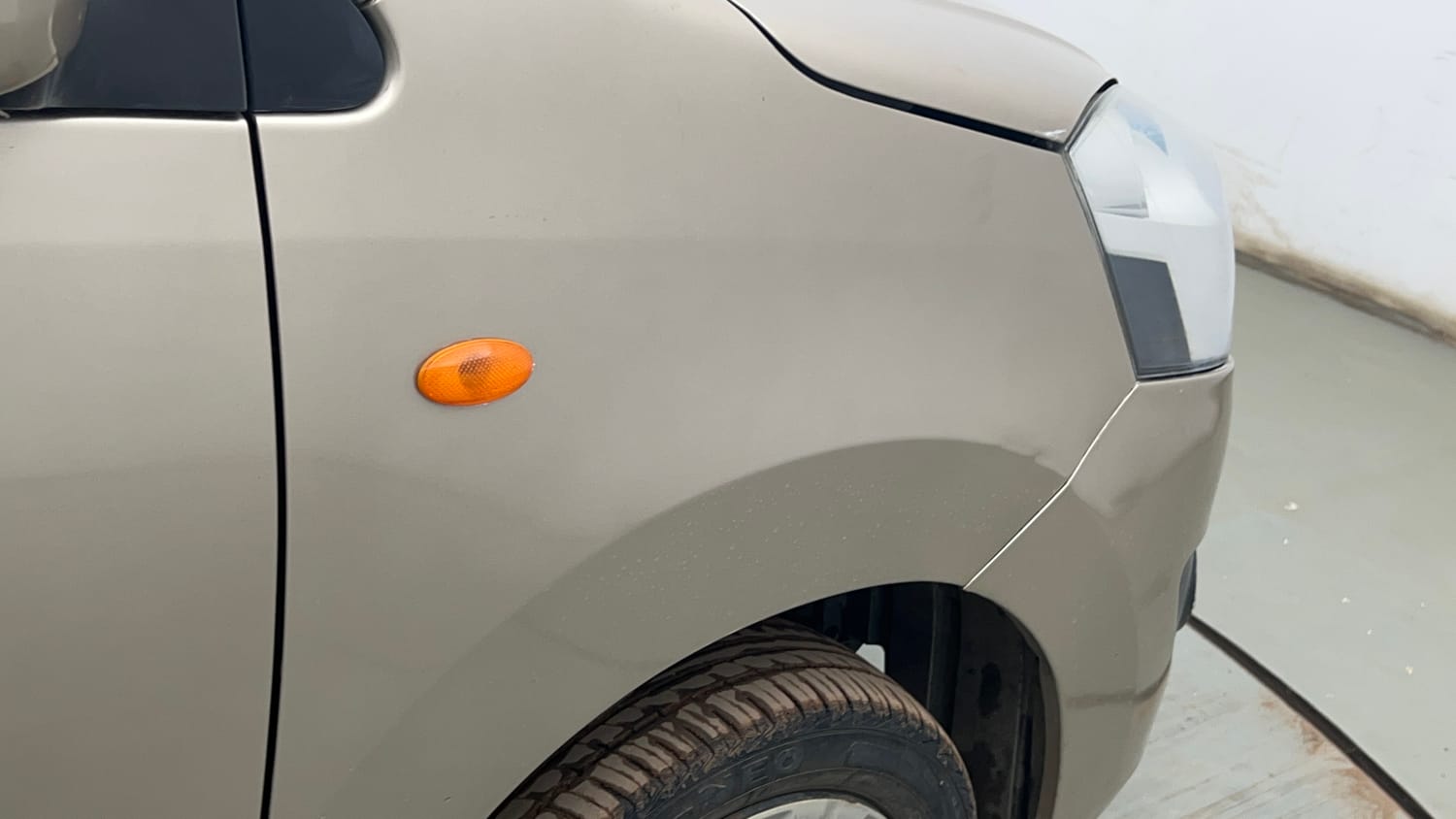 Used 2013 Maruti Suzuki Wagon R VXI Petrol Manual dents MINOR DENT
