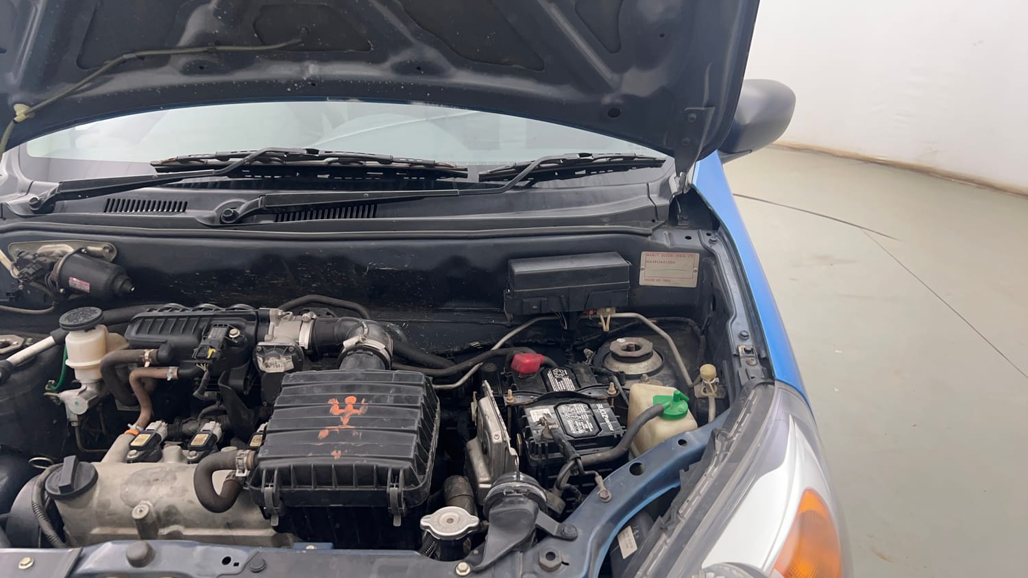 Used 2018 Maruti Suzuki Alto 800 VXi Petrol Manual engine ENGINE LEFT SIDE HINGE & APRON VIEW