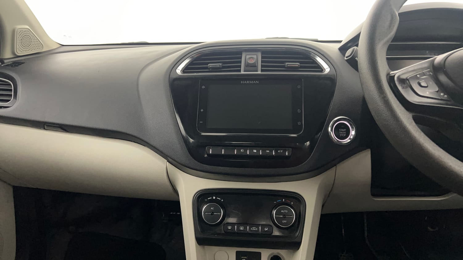 Used 2022 Tata Tigor XZ Plus CNG Cng Manual interior MUSIC SYSTEM & AC CONTROL VIEW
