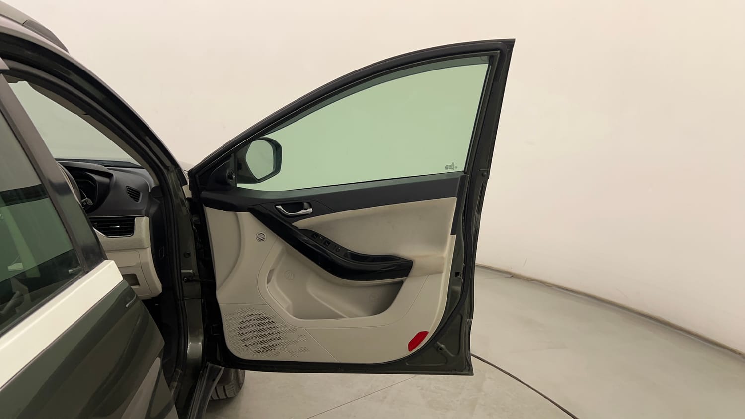 Used 2021 Tata Nexon XZ Plus (O) Petrol Manual interior RIGHT FRONT DOOR OPEN VIEW