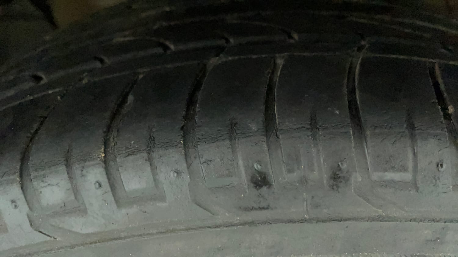 Used 2019 Kia Seltos HTX Plus 1.5 Diesel Diesel Manual tyres LEFT FRONT TYRE TREAD VIEW