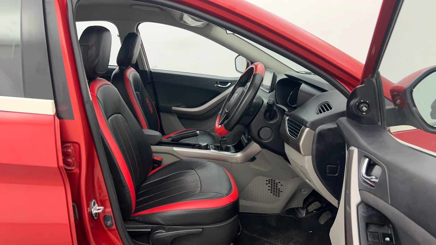 Used 2019 Tata Nexon XZ Plus Diesel Diesel Manual interior RIGHT SIDE FRONT DOOR CABIN VIEW