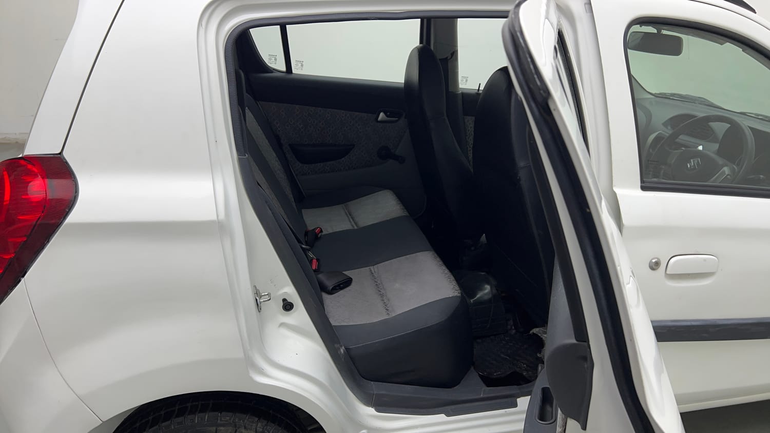Used 2018 Maruti Suzuki Alto 800 LXi Petrol Manual interior RIGHT SIDE REAR DOOR CABIN VIEW