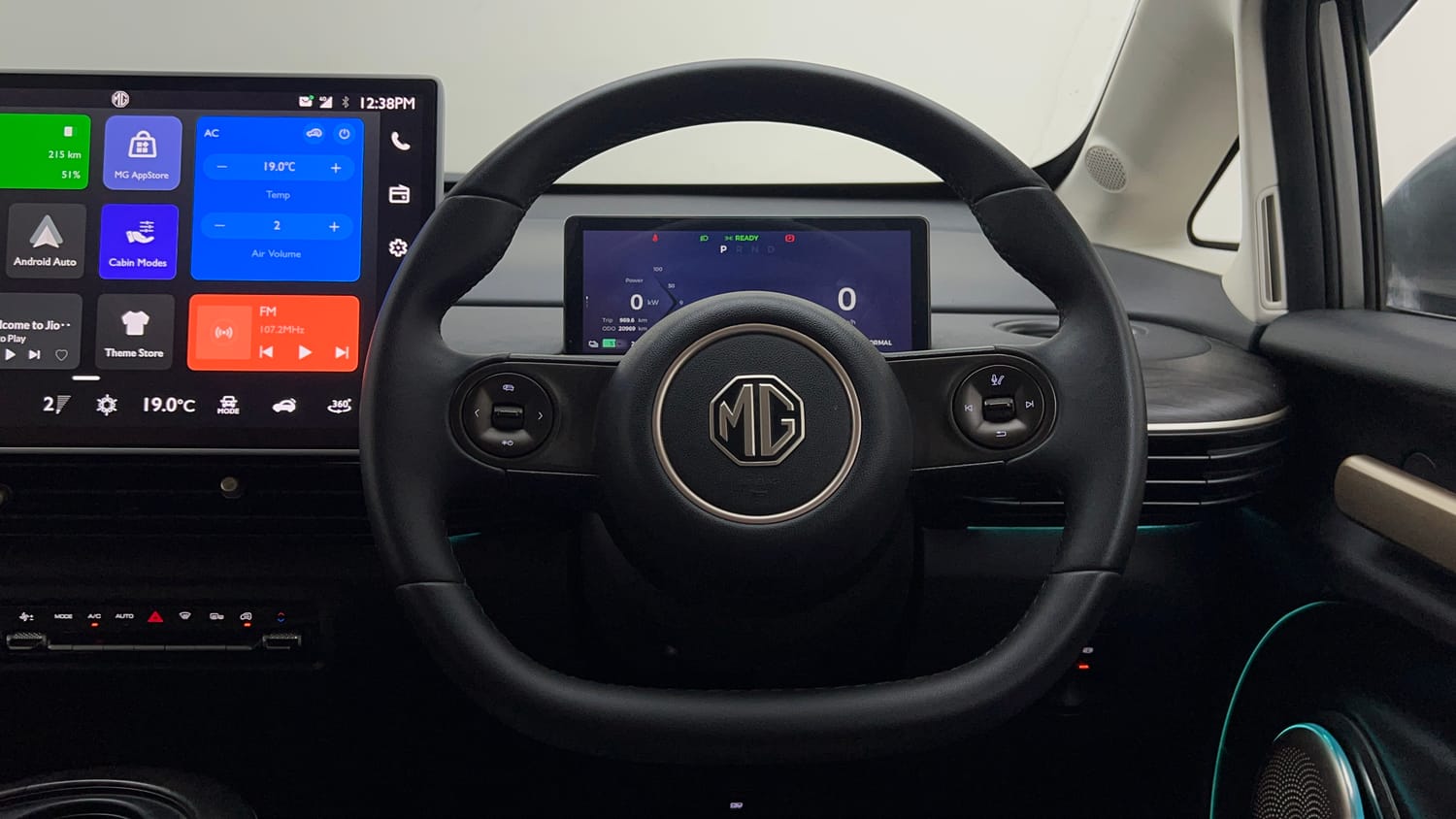 Used 2025 MG Motors Windsor EV Essence Pro Electric Automatic interior STEERING VIEW