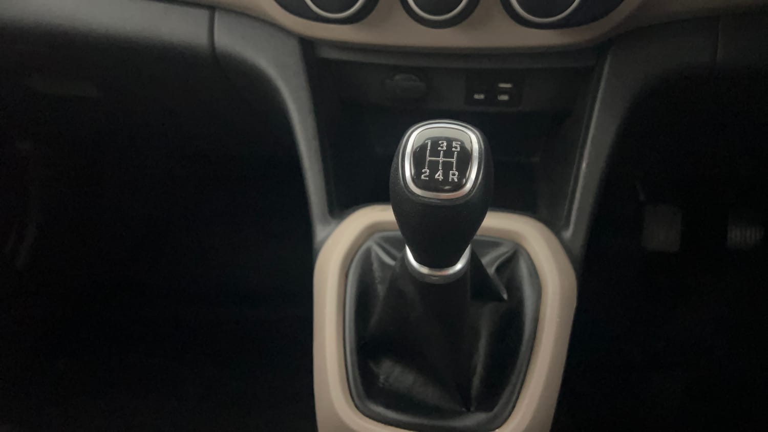 Used 2016 Hyundai Grand i10 Asta 1.2 Kappa VTVT (O) Petrol Manual interior GEAR  KNOB VIEW