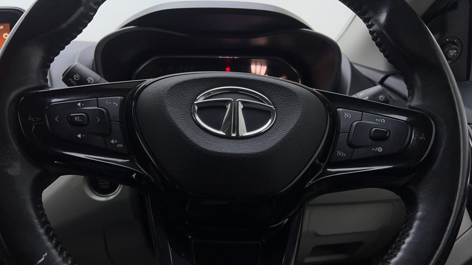 Used 2022 Tata Nexon XZ Plus (HS) Petrol Manual top_features Cruise control