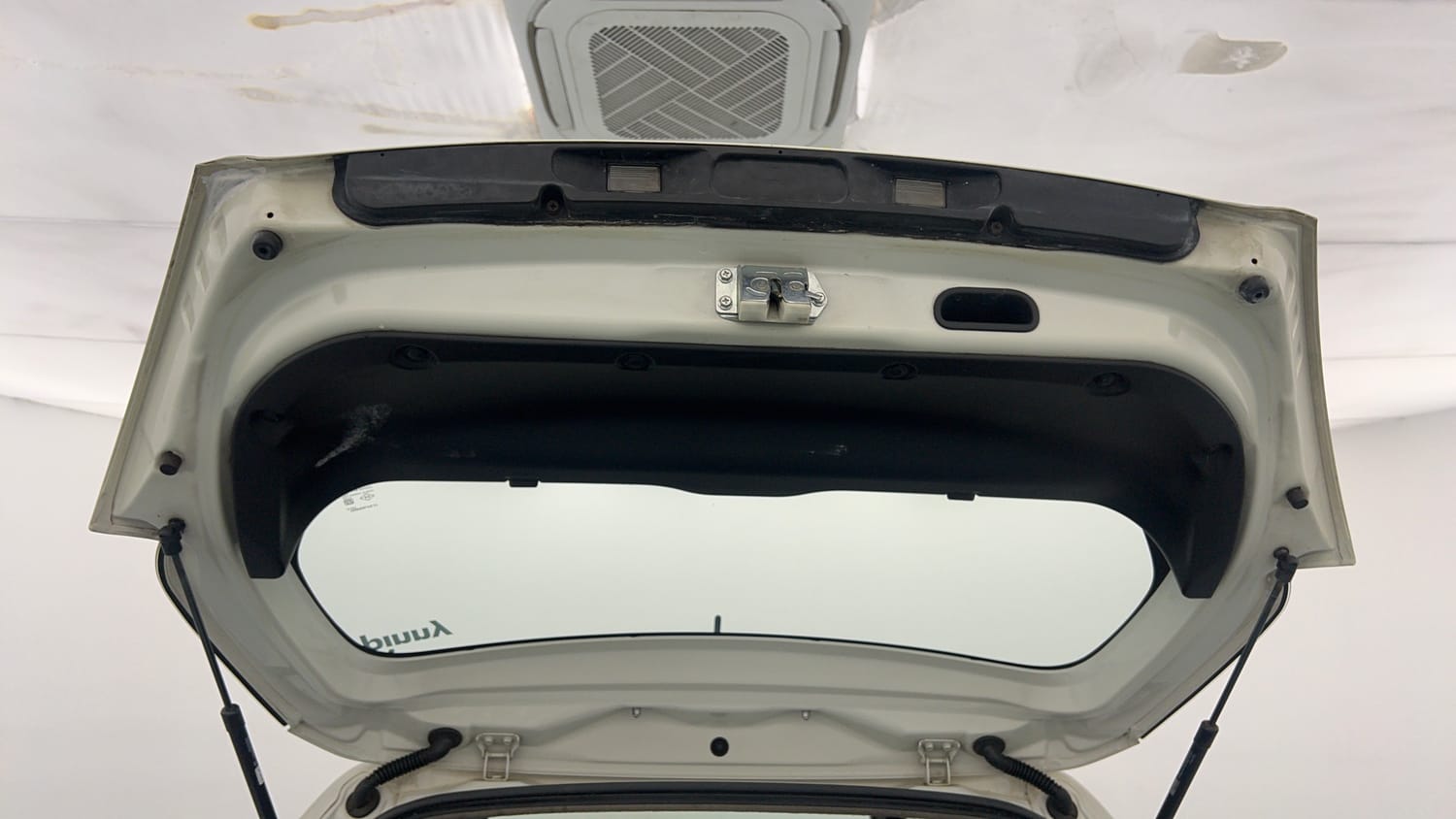 Used 2013 Maruti Suzuki Swift VXi Petrol Manual interior DICKY DOOR OPEN VIEW