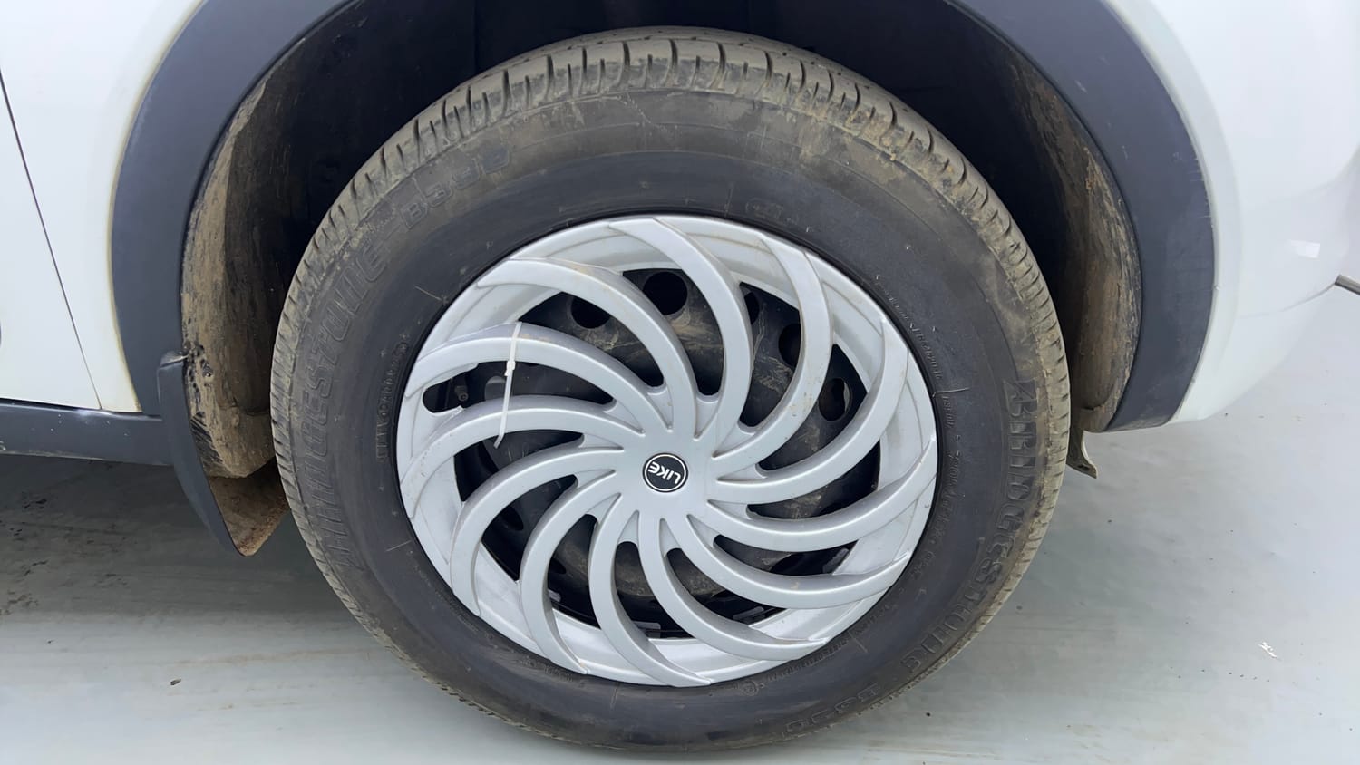 Used 2018 Tata Nexon XM Petrol Manual tyres RIGHT FRONT TYRE RIM VIEW