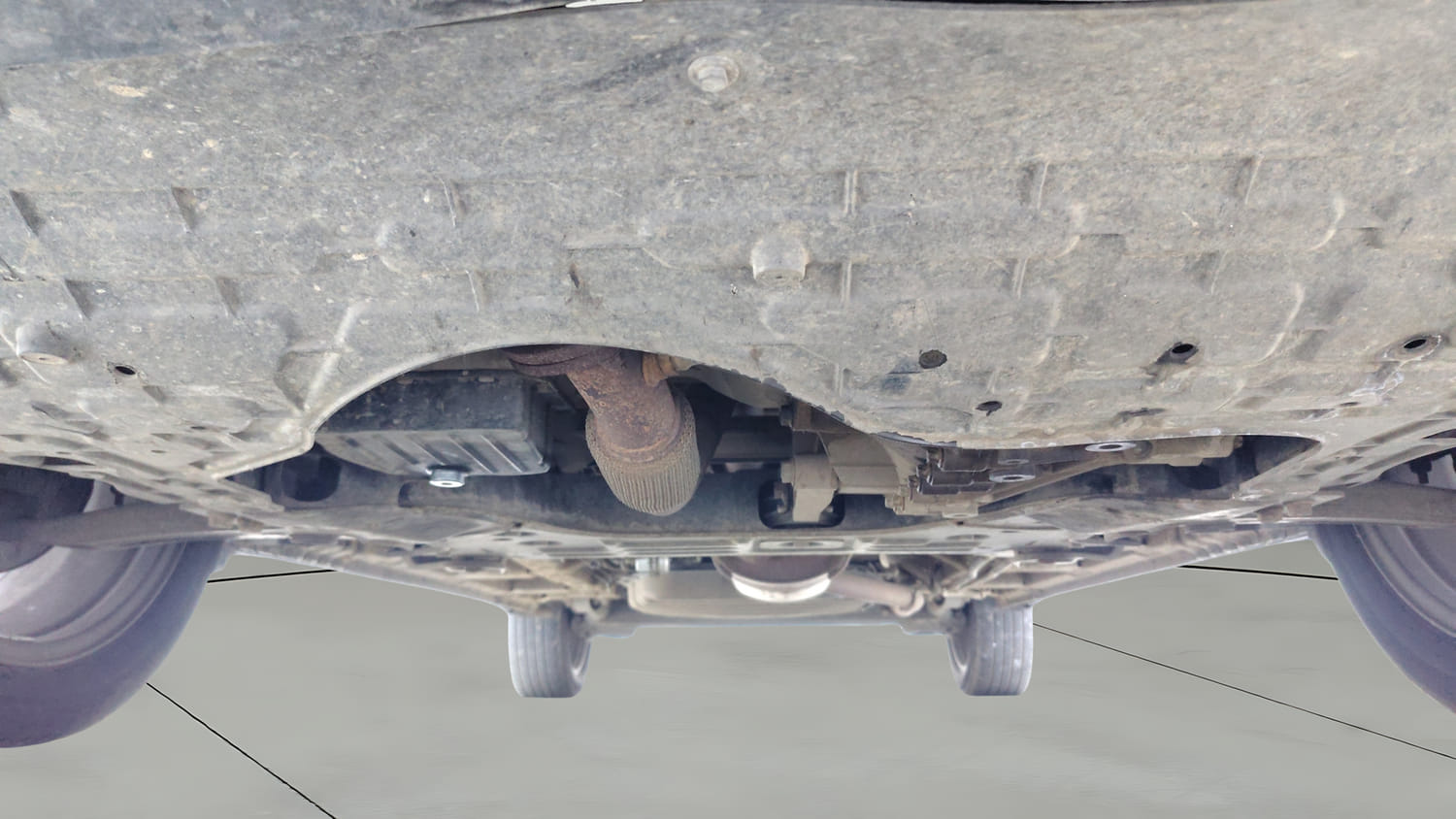 Used 2021 MG Motors Hector Plus Sharp 1.5 Petrol Turbo DCT 6-STR Petrol Automatic extra FRONT LEFT UNDERBODY VIEW